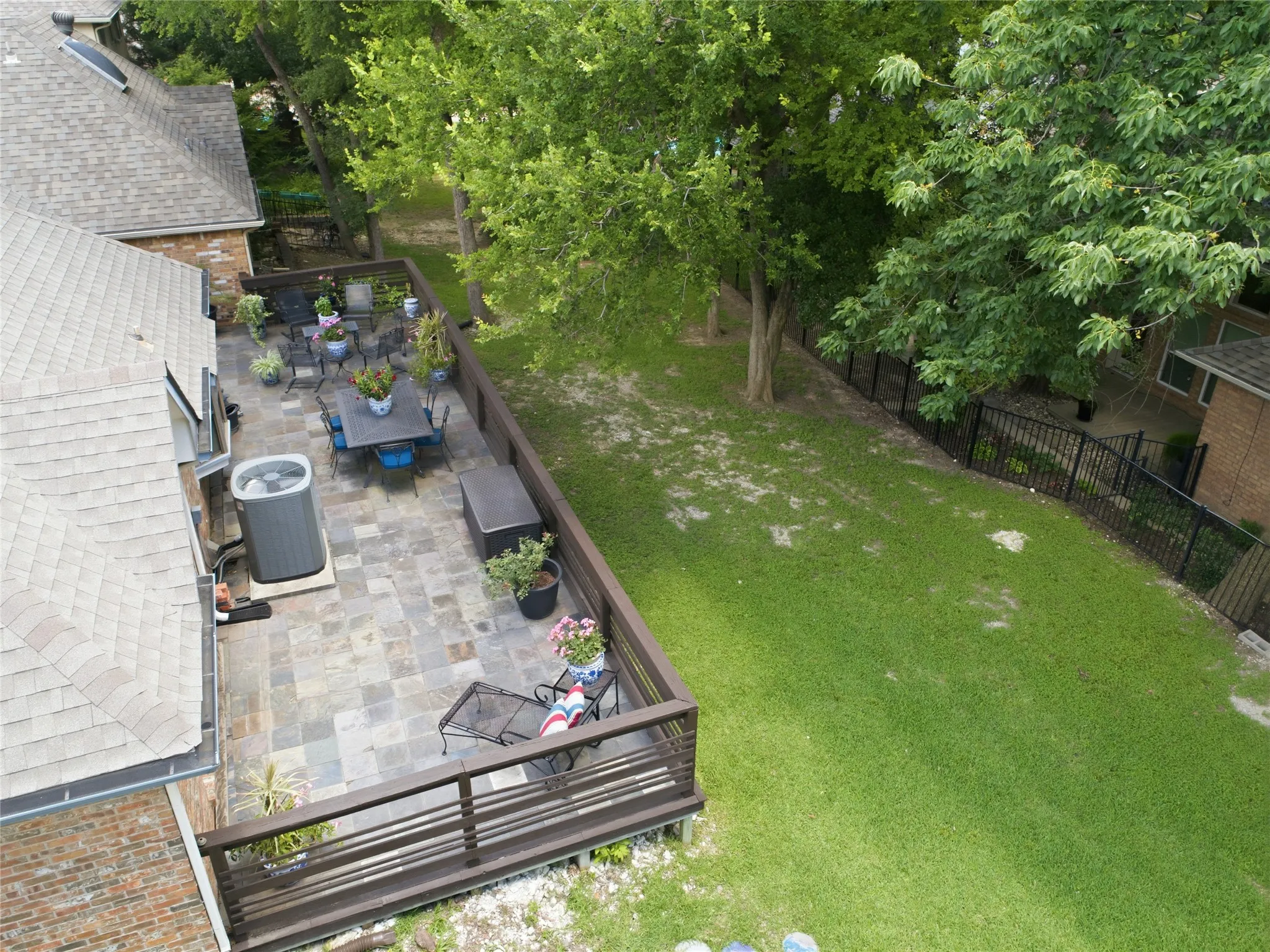 Single Family Residence For Sale in Dallas County , 2614 Rockport Circle, Garland, Texas 75044, 3 Bedroom, 2 Bathroom, 2 Garage spaces, 1,996 Sqft, built in 1988, mls#21407997, Real Estate Agent in Garland, Homes For Sale in Dallas county, Homes For Sale in Garland, Realtor in Garland Texas, Real Estate Brokerage Independent Realty Texas, Luminita Cordes Realtor