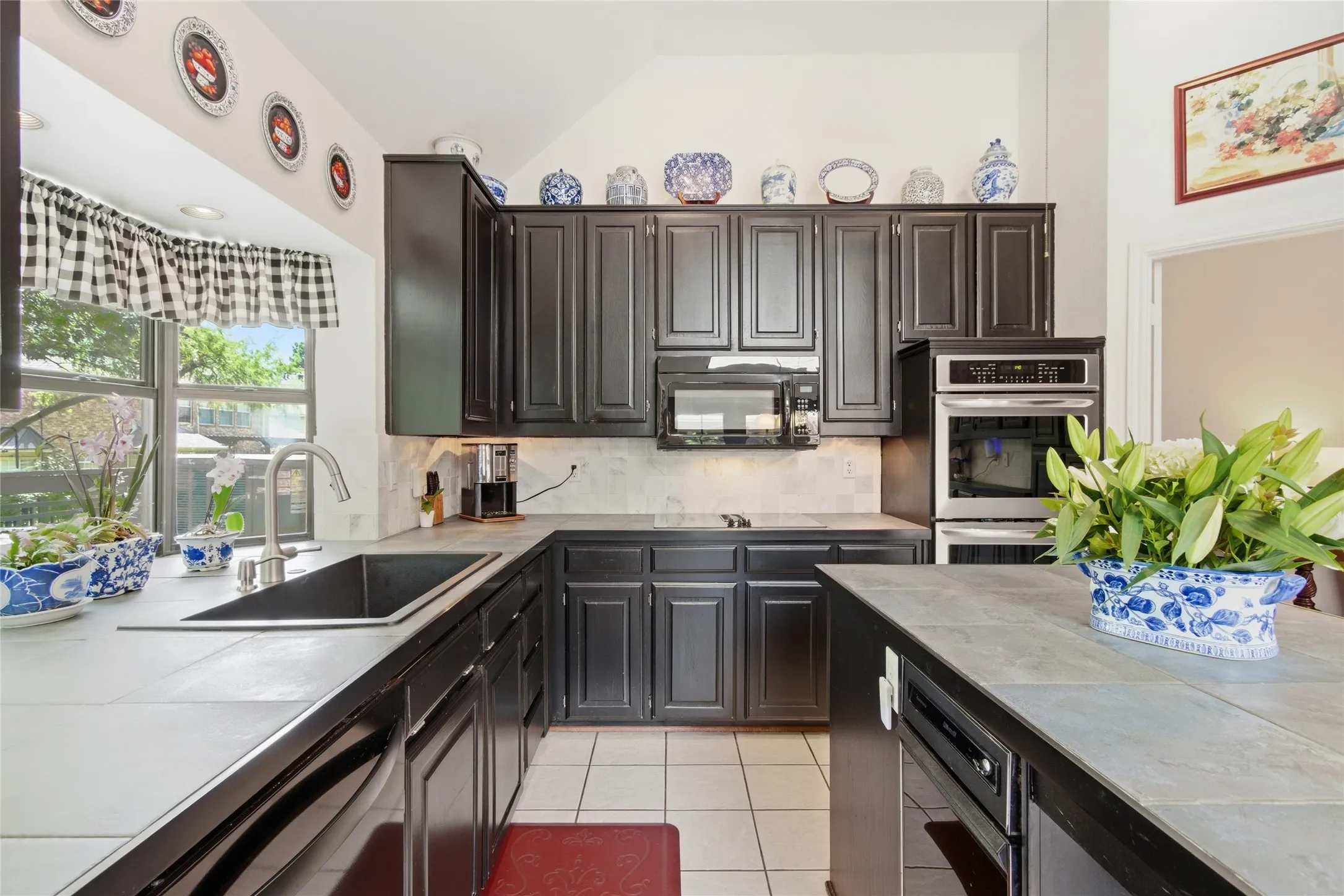Single Family Residence For Sale in Dallas County , 2614 Rockport Circle, Garland, Texas 75044, 3 Bedroom, 2 Bathroom, 2 Garage spaces, 1,996 Sqft, built in 1988, mls#21407997, Real Estate Agent in Garland, Homes For Sale in Dallas county, Homes For Sale in Garland, Realtor in Garland Texas, Real Estate Brokerage Independent Realty Texas, Luminita Cordes Realtor