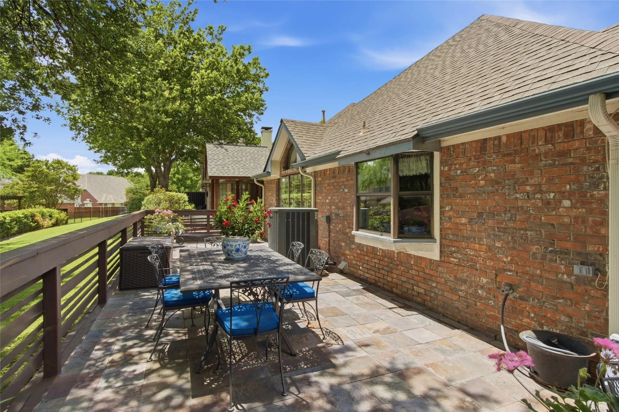 Single Family Residence For Sale in Dallas County , 2614 Rockport Circle, Garland, Texas 75044, 3 Bedroom, 2 Bathroom, 2 Garage spaces, 1,996 Sqft, built in 1988, mls#21407997, Real Estate Agent in Garland, Homes For Sale in Dallas county, Homes For Sale in Garland, Realtor in Garland Texas, Real Estate Brokerage Independent Realty Texas, Luminita Cordes Realtor