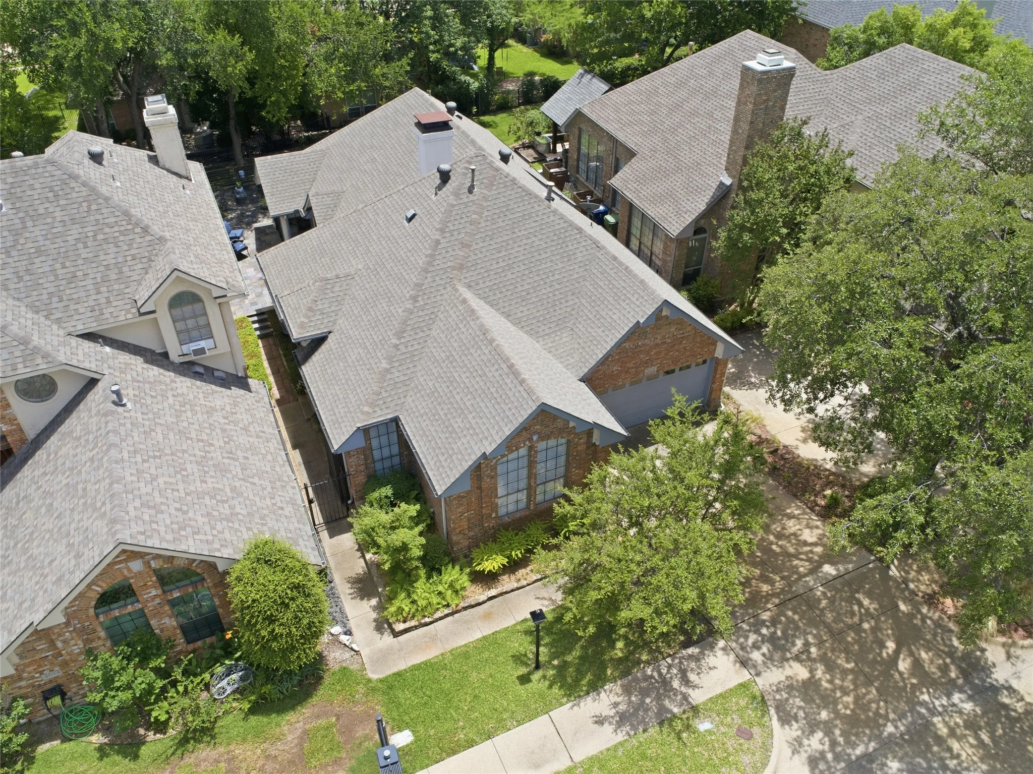 Single Family Residence For Sale in Dallas County , 2614 Rockport Circle, Garland, Texas 75044, 3 Bedroom, 2 Bathroom, 2 Garage spaces, 1,996 Sqft, built in 1988, mls#21407997, Real Estate Agent in Garland, Homes For Sale in Dallas county, Homes For Sale in Garland, Realtor in Garland Texas, Real Estate Brokerage Independent Realty Texas, Luminita Cordes Realtor