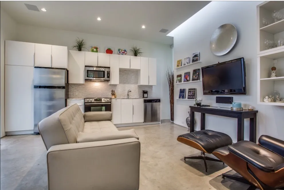 Single Family Residence For Sale in Dallas County , 2300 N Carroll Ave, Dallas, Texas 75204, 5 Bedroom, 5 Bathroom, 2 Garage spaces, 3,971 Sqft, built in 2013, mls#21406425, Real Estate Agent in Dallas, Homes For Sale in Dallas county, Homes For Sale in Dallas, Realtor in Dallas Texas, Real Estate Brokerage Independent Realty Texas, Luminita Cordes Realtor