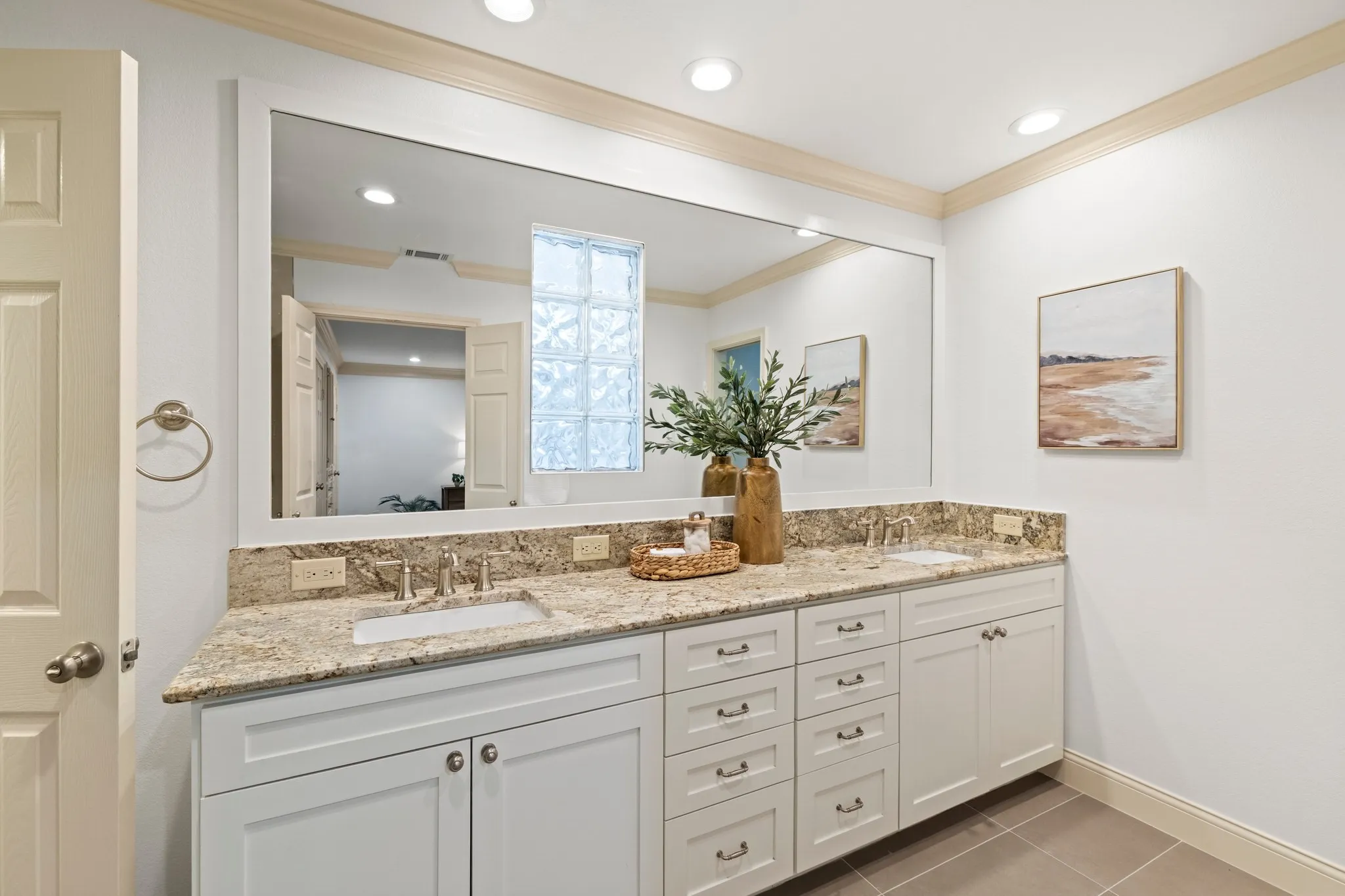 Single Family Residence For Sale in Dallas County , 7031 Mason Dells Drive, Dallas, Texas 75230, 4 Bedroom, 4 Bathroom, 3 Garage spaces, 4,566 Sqft, built in 1955, mls#21405311, Real Estate Agent in Dallas, Homes For Sale in Dallas county, Homes For Sale in Dallas, Realtor in Dallas Texas, Real Estate Brokerage Independent Realty Texas, Luminita Cordes Realtor