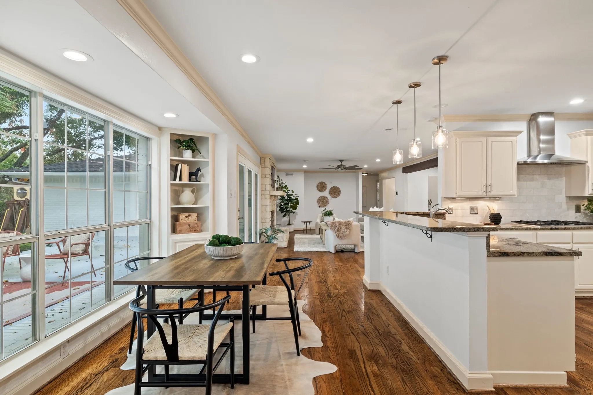Single Family Residence For Sale in Dallas County , 7031 Mason Dells Drive, Dallas, Texas 75230, 4 Bedroom, 4 Bathroom, 3 Garage spaces, 4,566 Sqft, built in 1955, mls#21405311, Real Estate Agent in Dallas, Homes For Sale in Dallas county, Homes For Sale in Dallas, Realtor in Dallas Texas, Real Estate Brokerage Independent Realty Texas, Luminita Cordes Realtor
