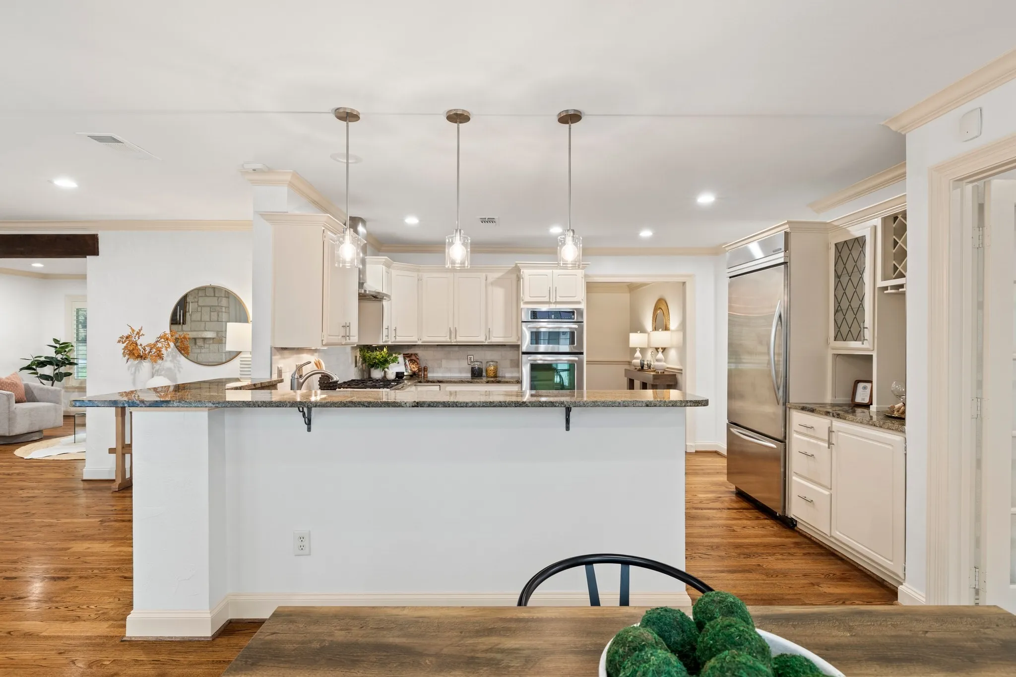 Single Family Residence For Sale in Dallas County , 7031 Mason Dells Drive, Dallas, Texas 75230, 4 Bedroom, 4 Bathroom, 3 Garage spaces, 4,566 Sqft, built in 1955, mls#21405311, Real Estate Agent in Dallas, Homes For Sale in Dallas county, Homes For Sale in Dallas, Realtor in Dallas Texas, Real Estate Brokerage Independent Realty Texas, Luminita Cordes Realtor