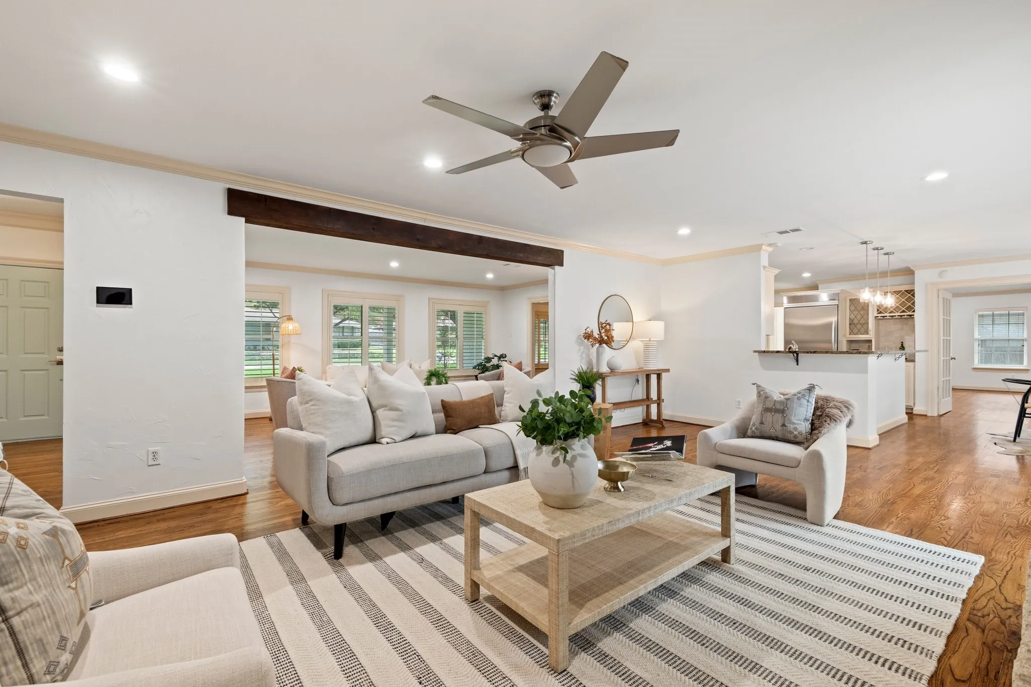 Single Family Residence For Sale in Dallas County , 7031 Mason Dells Drive, Dallas, Texas 75230, 4 Bedroom, 4 Bathroom, 3 Garage spaces, 4,566 Sqft, built in 1955, mls#21405311, Real Estate Agent in Dallas, Homes For Sale in Dallas county, Homes For Sale in Dallas, Realtor in Dallas Texas, Real Estate Brokerage Independent Realty Texas, Luminita Cordes Realtor