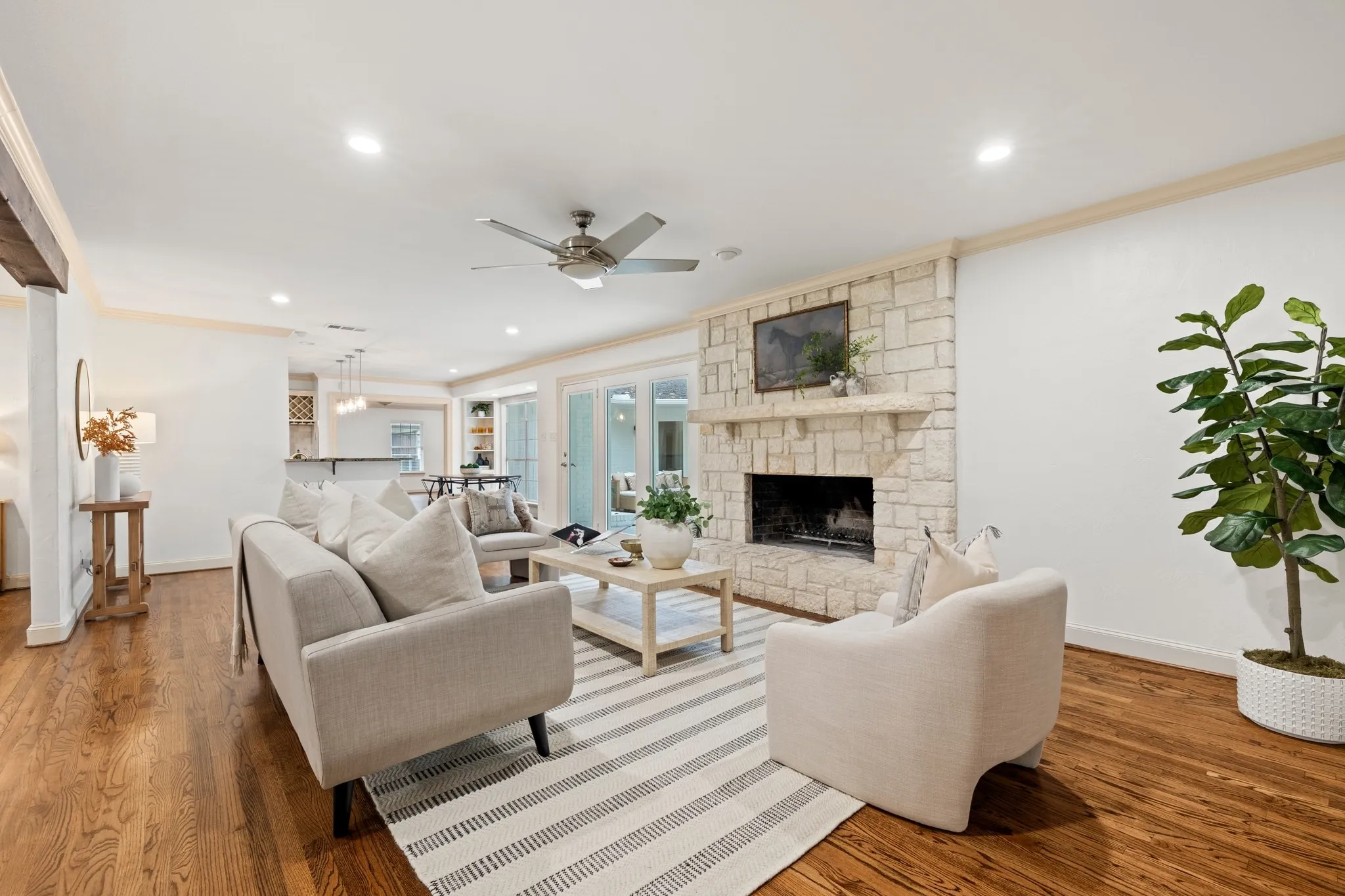 Single Family Residence For Sale in Dallas County , 7031 Mason Dells Drive, Dallas, Texas 75230, 4 Bedroom, 4 Bathroom, 3 Garage spaces, 4,566 Sqft, built in 1955, mls#21405311, Real Estate Agent in Dallas, Homes For Sale in Dallas county, Homes For Sale in Dallas, Realtor in Dallas Texas, Real Estate Brokerage Independent Realty Texas, Luminita Cordes Realtor