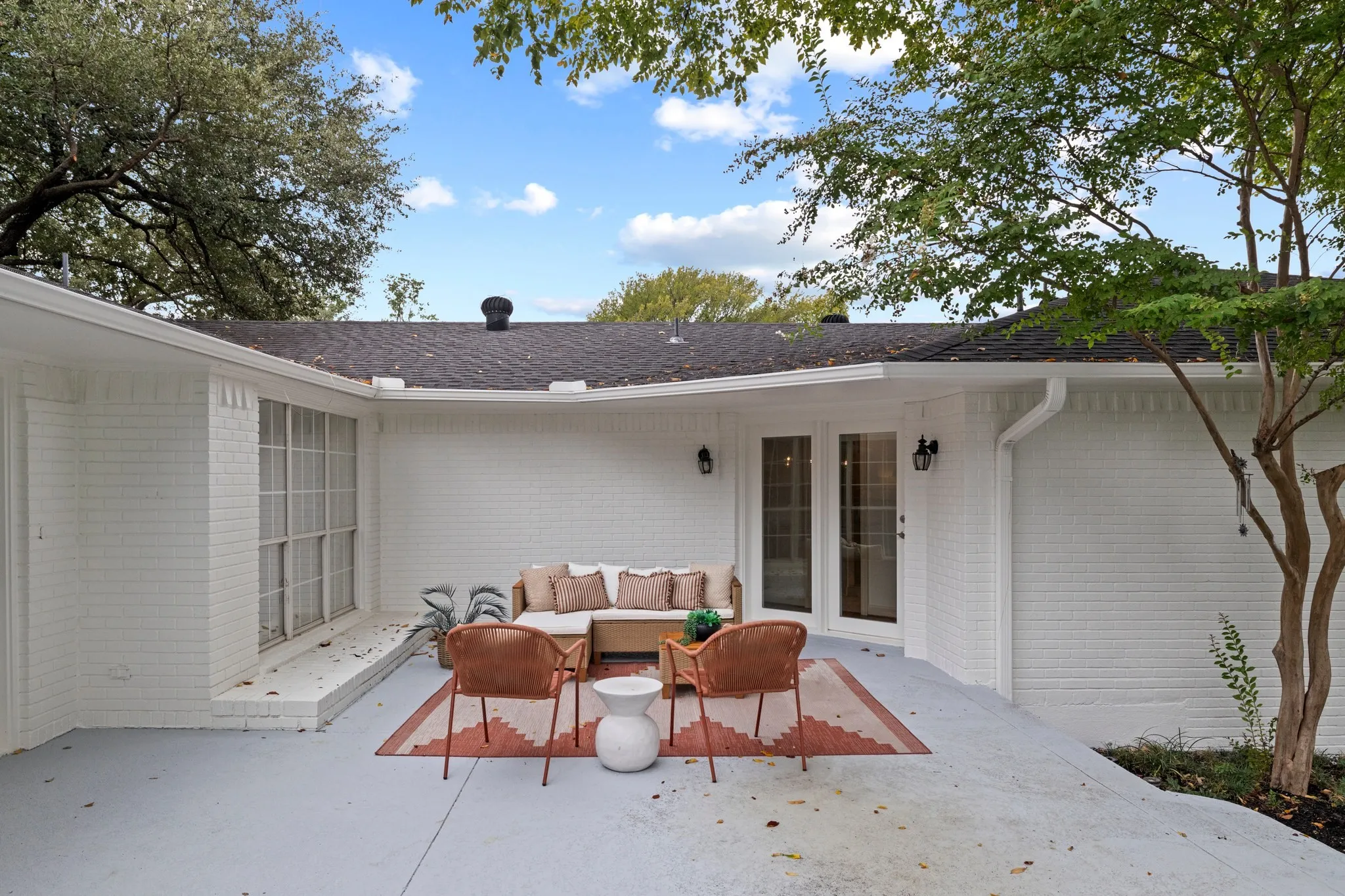 Single Family Residence For Sale in Dallas County , 7031 Mason Dells Drive, Dallas, Texas 75230, 4 Bedroom, 4 Bathroom, 3 Garage spaces, 4,566 Sqft, built in 1955, mls#21405311, Real Estate Agent in Dallas, Homes For Sale in Dallas county, Homes For Sale in Dallas, Realtor in Dallas Texas, Real Estate Brokerage Independent Realty Texas, Luminita Cordes Realtor