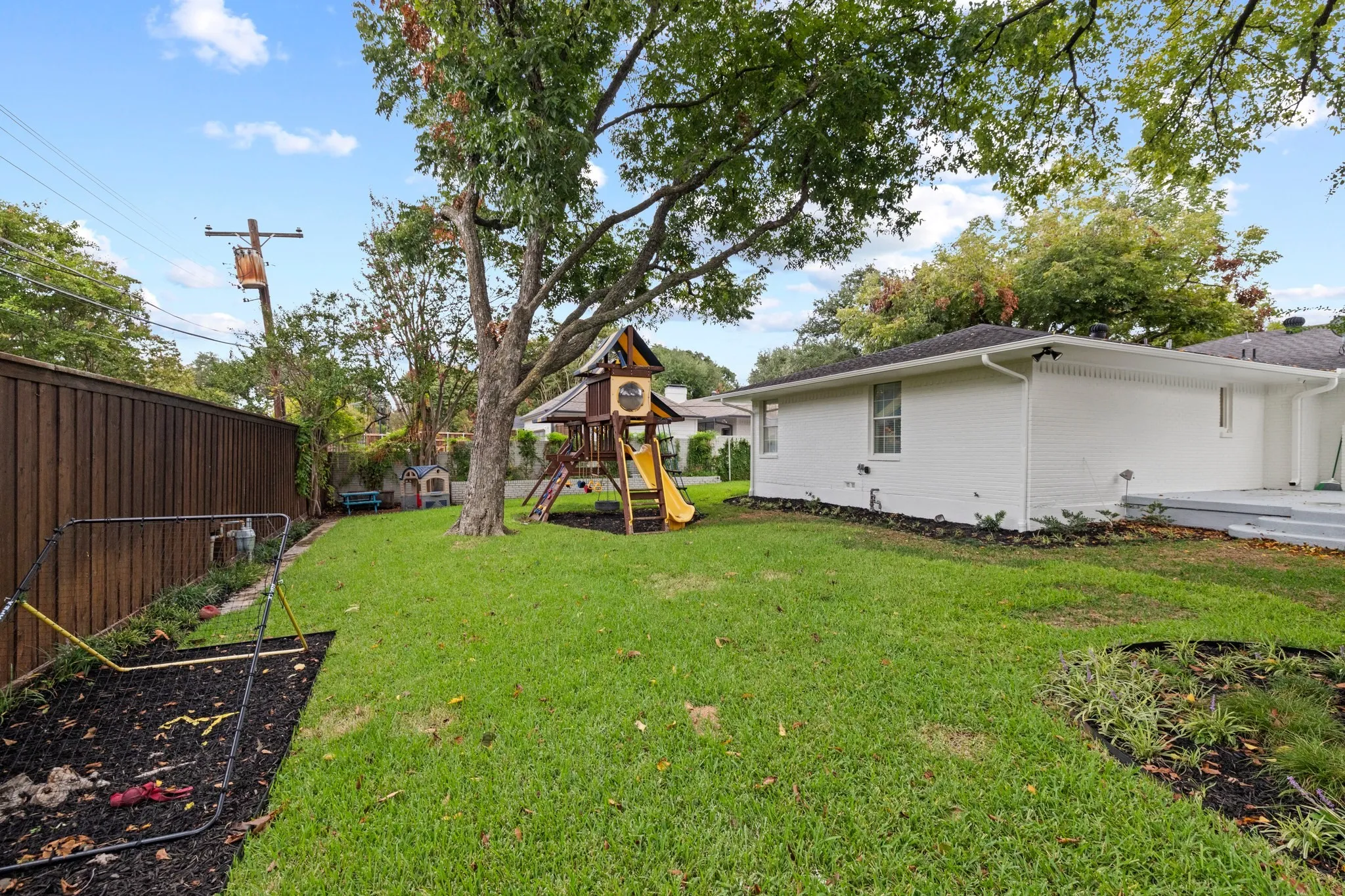 Single Family Residence For Sale in Dallas County , 7031 Mason Dells Drive, Dallas, Texas 75230, 4 Bedroom, 4 Bathroom, 3 Garage spaces, 4,566 Sqft, built in 1955, mls#21405311, Real Estate Agent in Dallas, Homes For Sale in Dallas county, Homes For Sale in Dallas, Realtor in Dallas Texas, Real Estate Brokerage Independent Realty Texas, Luminita Cordes Realtor