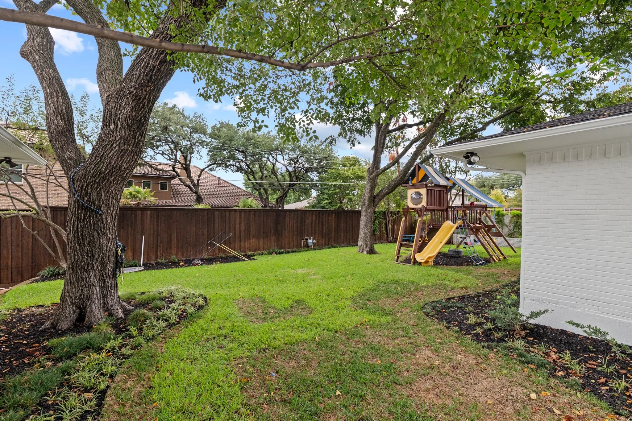 Single Family Residence For Sale in Dallas County , 7031 Mason Dells Drive, Dallas, Texas 75230, 4 Bedroom, 4 Bathroom, 3 Garage spaces, 4,566 Sqft, built in 1955, mls#21405311, Real Estate Agent in Dallas, Homes For Sale in Dallas county, Homes For Sale in Dallas, Realtor in Dallas Texas, Real Estate Brokerage Independent Realty Texas, Luminita Cordes Realtor