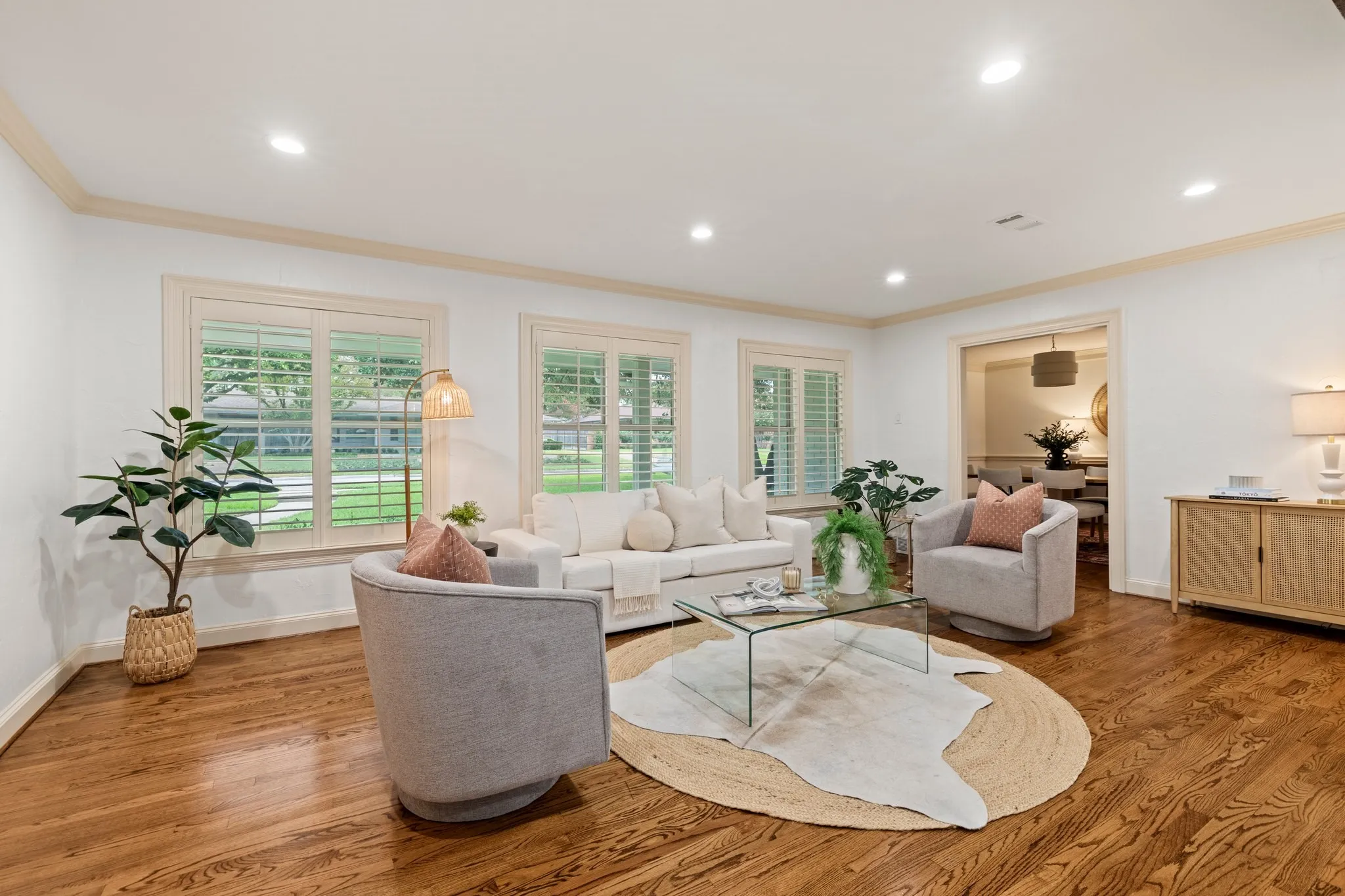 Single Family Residence For Sale in Dallas County , 7031 Mason Dells Drive, Dallas, Texas 75230, 4 Bedroom, 4 Bathroom, 3 Garage spaces, 4,566 Sqft, built in 1955, mls#21405311, Real Estate Agent in Dallas, Homes For Sale in Dallas county, Homes For Sale in Dallas, Realtor in Dallas Texas, Real Estate Brokerage Independent Realty Texas, Luminita Cordes Realtor