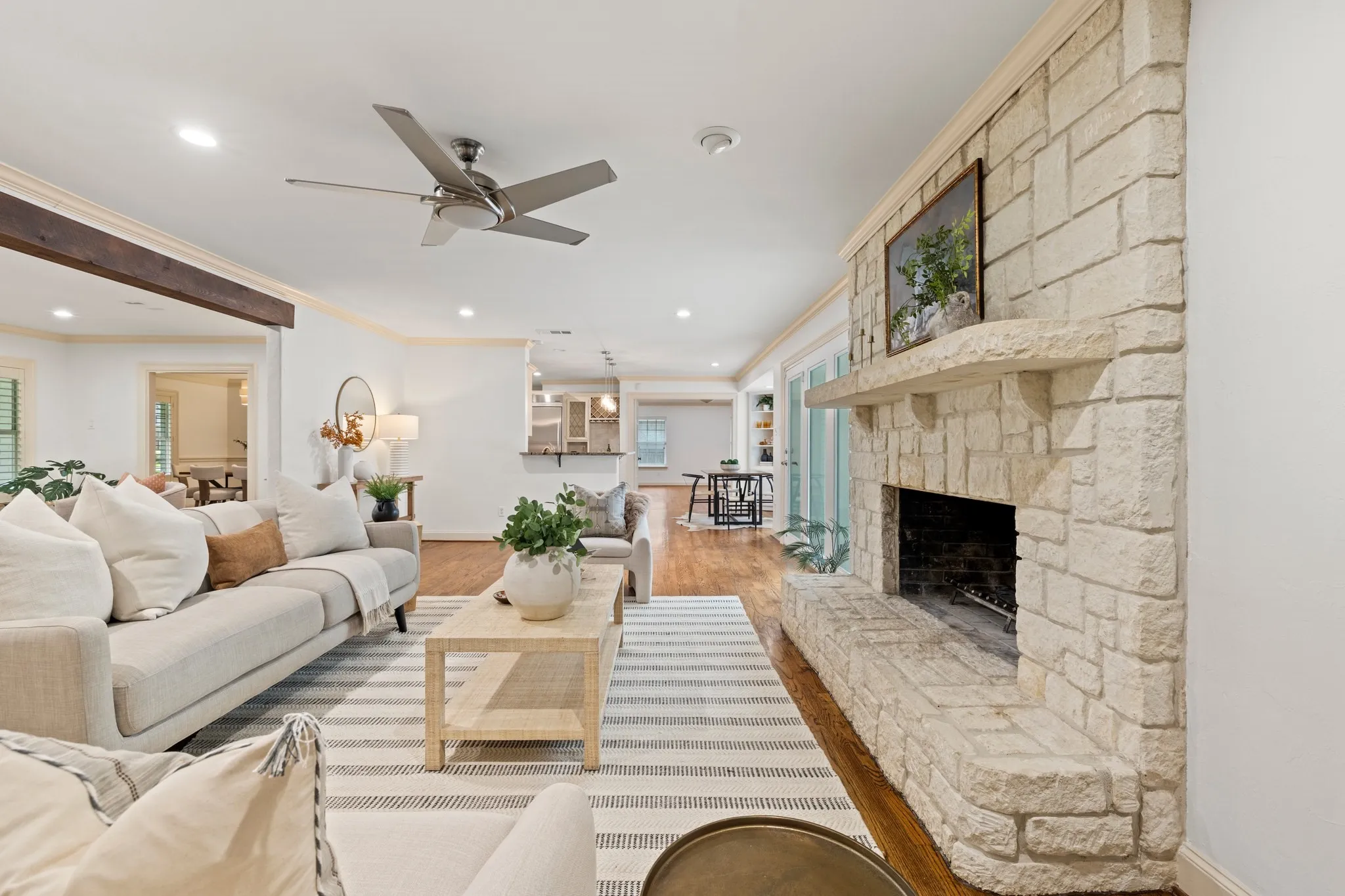 Single Family Residence For Sale in Dallas County , 7031 Mason Dells Drive, Dallas, Texas 75230, 4 Bedroom, 4 Bathroom, 3 Garage spaces, 4,566 Sqft, built in 1955, mls#21405311, Real Estate Agent in Dallas, Homes For Sale in Dallas county, Homes For Sale in Dallas, Realtor in Dallas Texas, Real Estate Brokerage Independent Realty Texas, Luminita Cordes Realtor