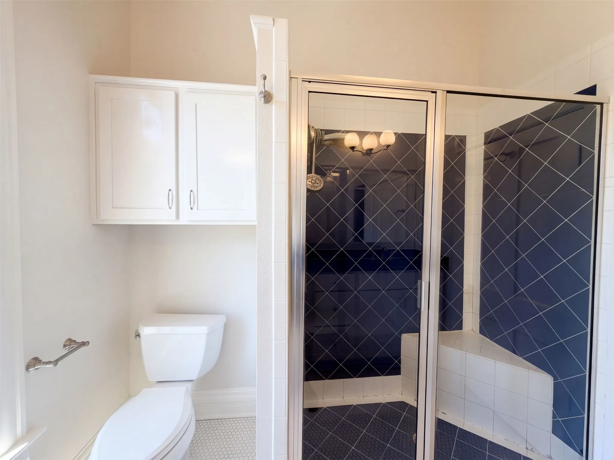 Single Family Residence For Sale in Navarro County , 1012 W 3rd Avenue, Corsicana, Texas 75110, 4 Bedroom, 3 Bathroom, 3 Garage spaces, 3,374 Sqft, built in 1930, mls#21407733, Real Estate Agent in Corsicana, Homes For Sale in Navarro county, Homes For Sale in Corsicana, Realtor in Corsicana Texas, Real Estate Brokerage Independent Realty Texas, Luminita Cordes Realtor