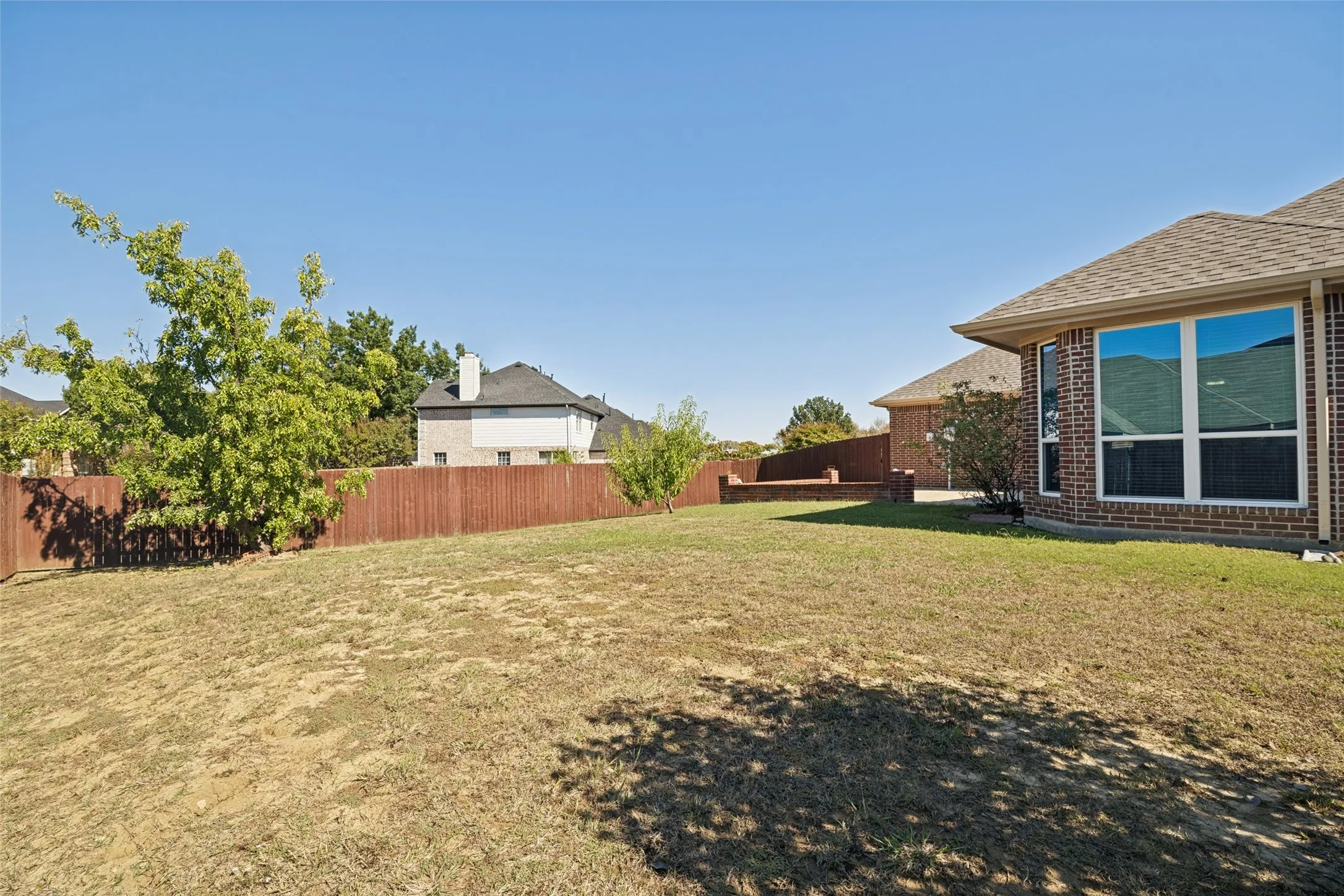Single Family Residence For Sale in Dallas County , 4714 Parkhaven Drive, Garland, Texas 75043, 4 Bedroom, 2 Bathroom, 2 Garage spaces, 2,247 Sqft, built in 1997, mls#21408182, Real Estate Agent in Garland, Homes For Sale in Dallas county, Homes For Sale in Garland, Realtor in Garland Texas, Real Estate Brokerage Independent Realty Texas, Luminita Cordes Realtor