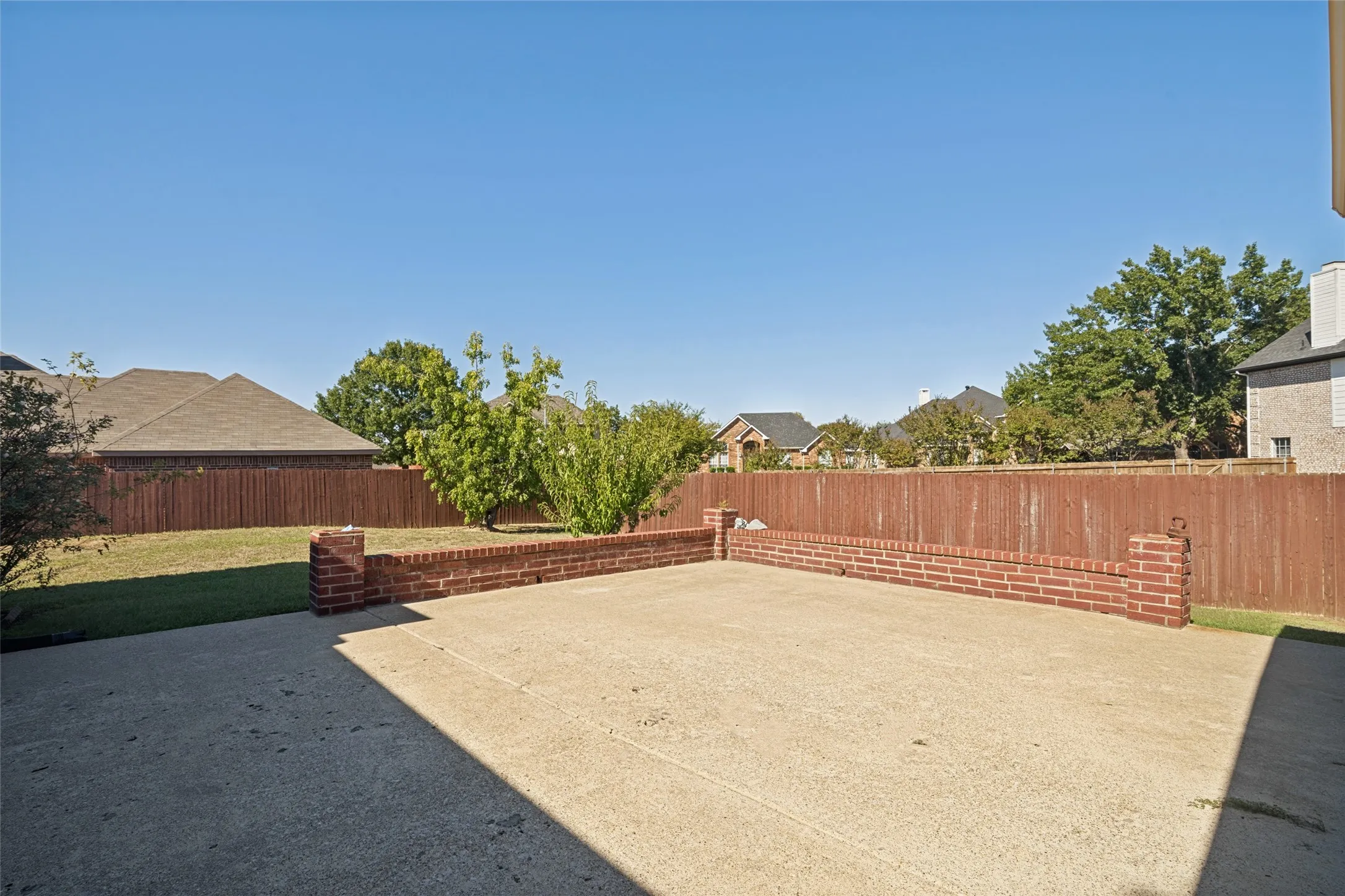 Single Family Residence For Sale in Dallas County , 4714 Parkhaven Drive, Garland, Texas 75043, 4 Bedroom, 2 Bathroom, 2 Garage spaces, 2,247 Sqft, built in 1997, mls#21408182, Real Estate Agent in Garland, Homes For Sale in Dallas county, Homes For Sale in Garland, Realtor in Garland Texas, Real Estate Brokerage Independent Realty Texas, Luminita Cordes Realtor