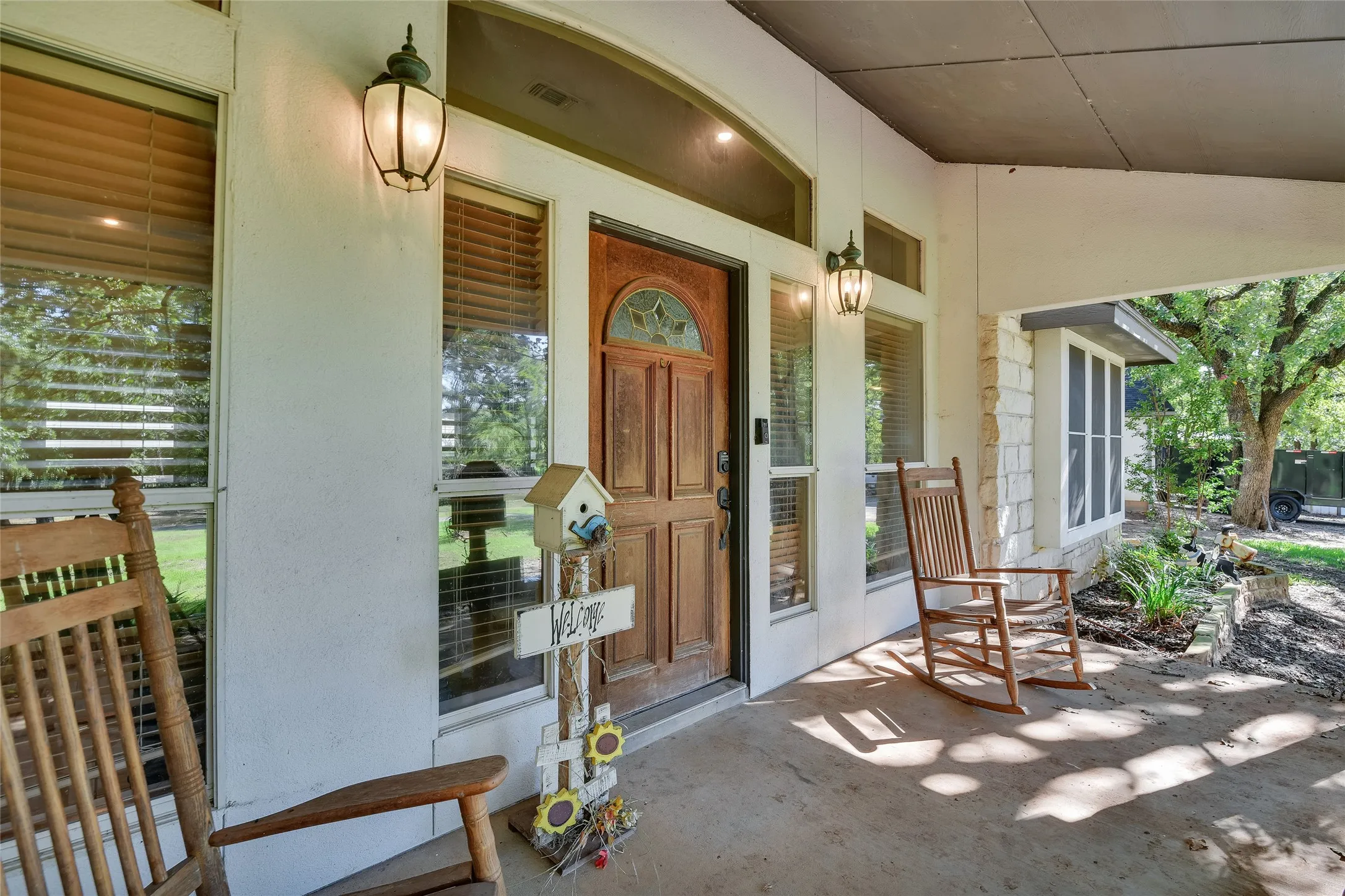 Single Family Residence For Sale in Johnson County , 2020 Houston Road, Burleson, Texas 76028, 3 Bedroom, 3 Bathroom, 2 Garage spaces, 2,457 Sqft, built in 1995, mls#21408055, Real Estate Agent in Burleson, Homes For Sale in Johnson county, Homes For Sale in Burleson, Realtor in Burleson Texas, Real Estate Brokerage Independent Realty Texas, Luminita Cordes Realtor