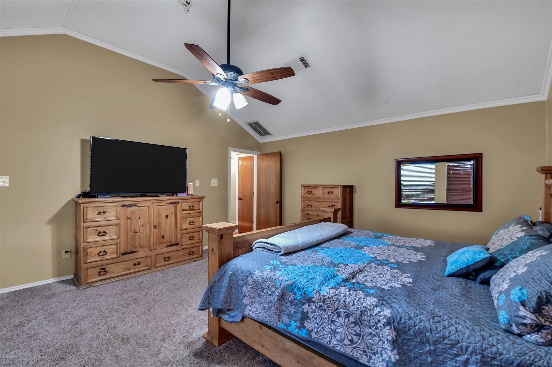 Single Family Residence For Sale in Johnson County , 2020 Houston Road, Burleson, Texas 76028, 3 Bedroom, 3 Bathroom, 2 Garage spaces, 2,457 Sqft, built in 1995, mls#21408055, Real Estate Agent in Burleson, Homes For Sale in Johnson county, Homes For Sale in Burleson, Realtor in Burleson Texas, Real Estate Brokerage Independent Realty Texas, Luminita Cordes Realtor