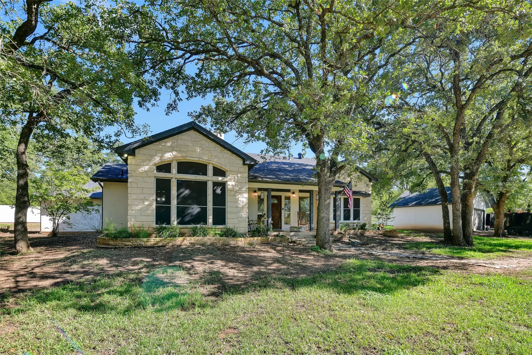 Single Family Residence For Sale in Johnson County , 2020 Houston Road, Burleson, Texas 76028, 3 Bedroom, 3 Bathroom, 2 Garage spaces, 2,457 Sqft, built in 1995, mls#21408055, Real Estate Agent in Burleson, Homes For Sale in Johnson county, Homes For Sale in Burleson, Realtor in Burleson Texas, Real Estate Brokerage Independent Realty Texas, Luminita Cordes Realtor