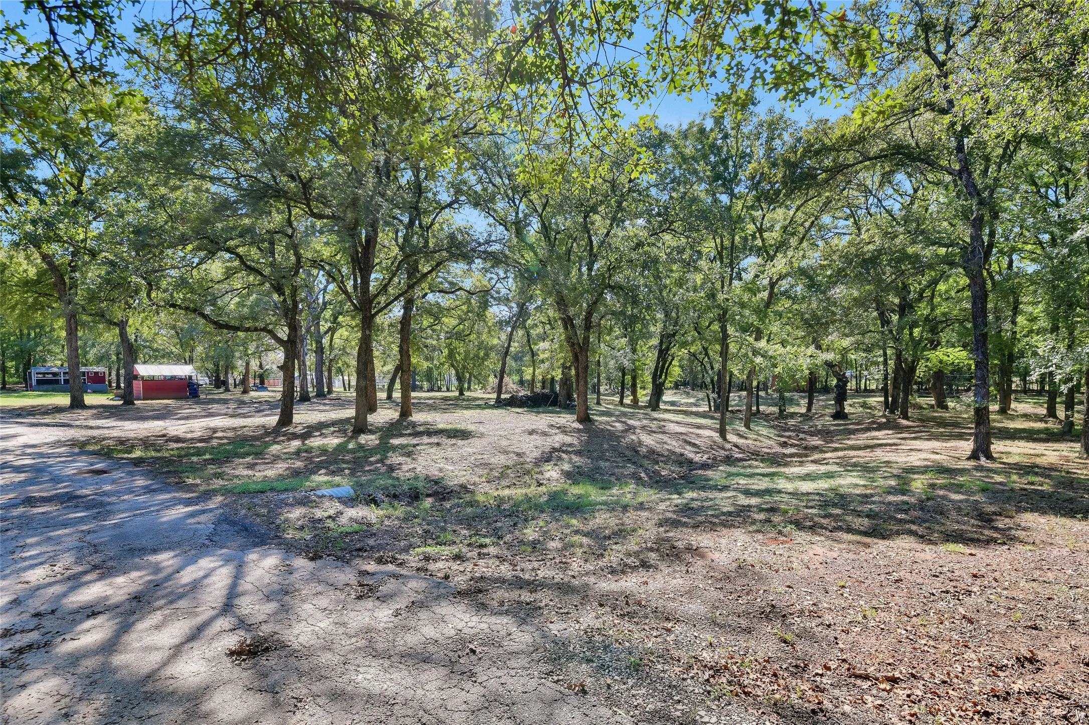 Single Family Residence For Sale in Johnson County , 2020 Houston Road, Burleson, Texas 76028, 3 Bedroom, 3 Bathroom, 2 Garage spaces, 2,457 Sqft, built in 1995, mls#21408055, Real Estate Agent in Burleson, Homes For Sale in Johnson county, Homes For Sale in Burleson, Realtor in Burleson Texas, Real Estate Brokerage Independent Realty Texas, Luminita Cordes Realtor