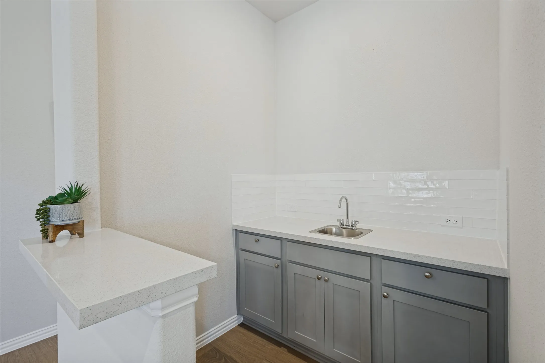Single Family Residence For Sale in Collin County , 1329 Huntington Drive, Anna, Texas 75409, 4 Bedroom, 3 Bathroom, 2 Garage spaces, 2,261 Sqft, built in 2025, mls#21406154, Real Estate Agent in Anna, Homes For Sale in Collin county, Homes For Sale in Anna, Realtor in Anna Texas, Real Estate Brokerage Independent Realty Texas, Luminita Cordes Realtor