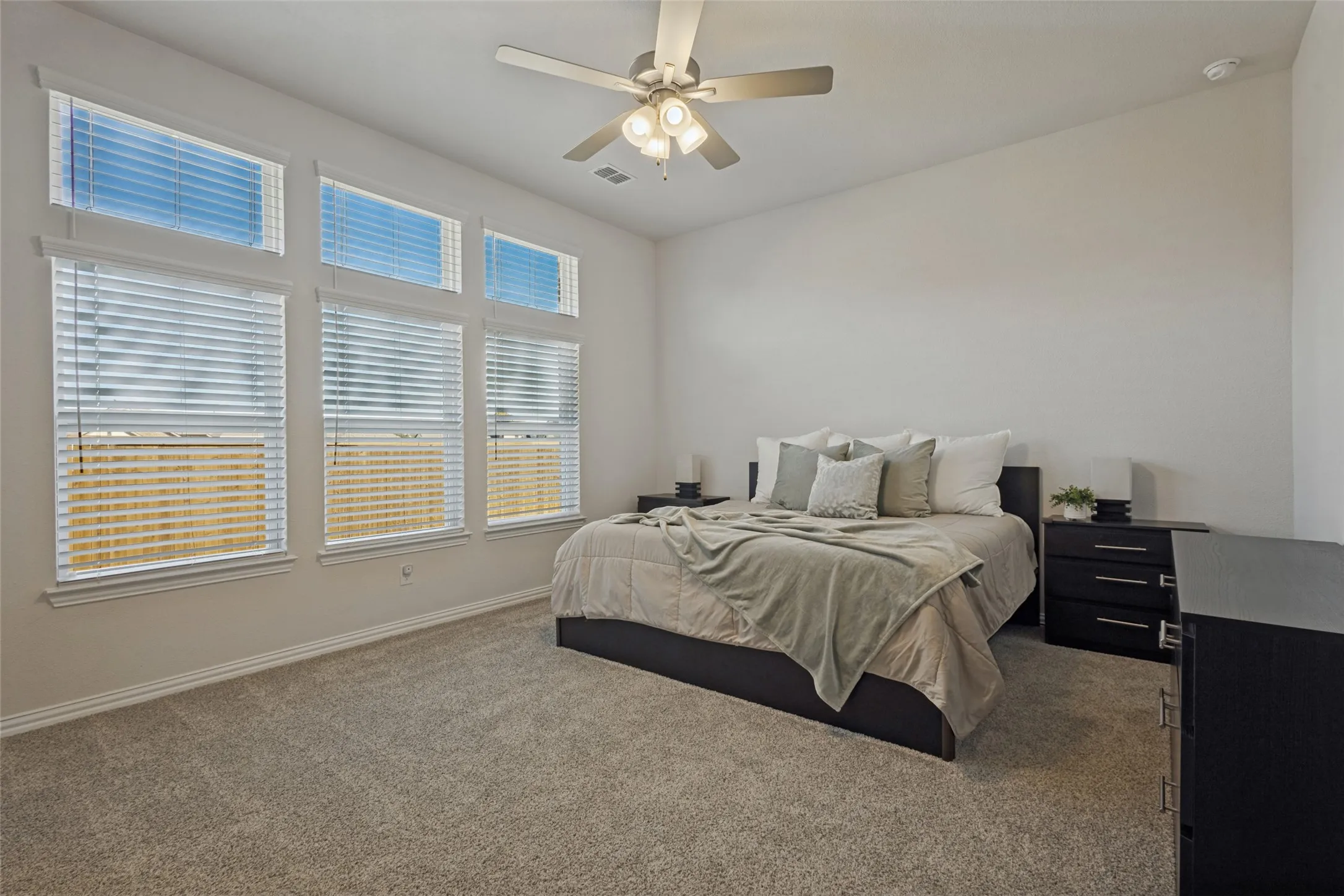 Single Family Residence For Sale in Collin County , 1329 Huntington Drive, Anna, Texas 75409, 4 Bedroom, 3 Bathroom, 2 Garage spaces, 2,261 Sqft, built in 2025, mls#21406154, Real Estate Agent in Anna, Homes For Sale in Collin county, Homes For Sale in Anna, Realtor in Anna Texas, Real Estate Brokerage Independent Realty Texas, Luminita Cordes Realtor