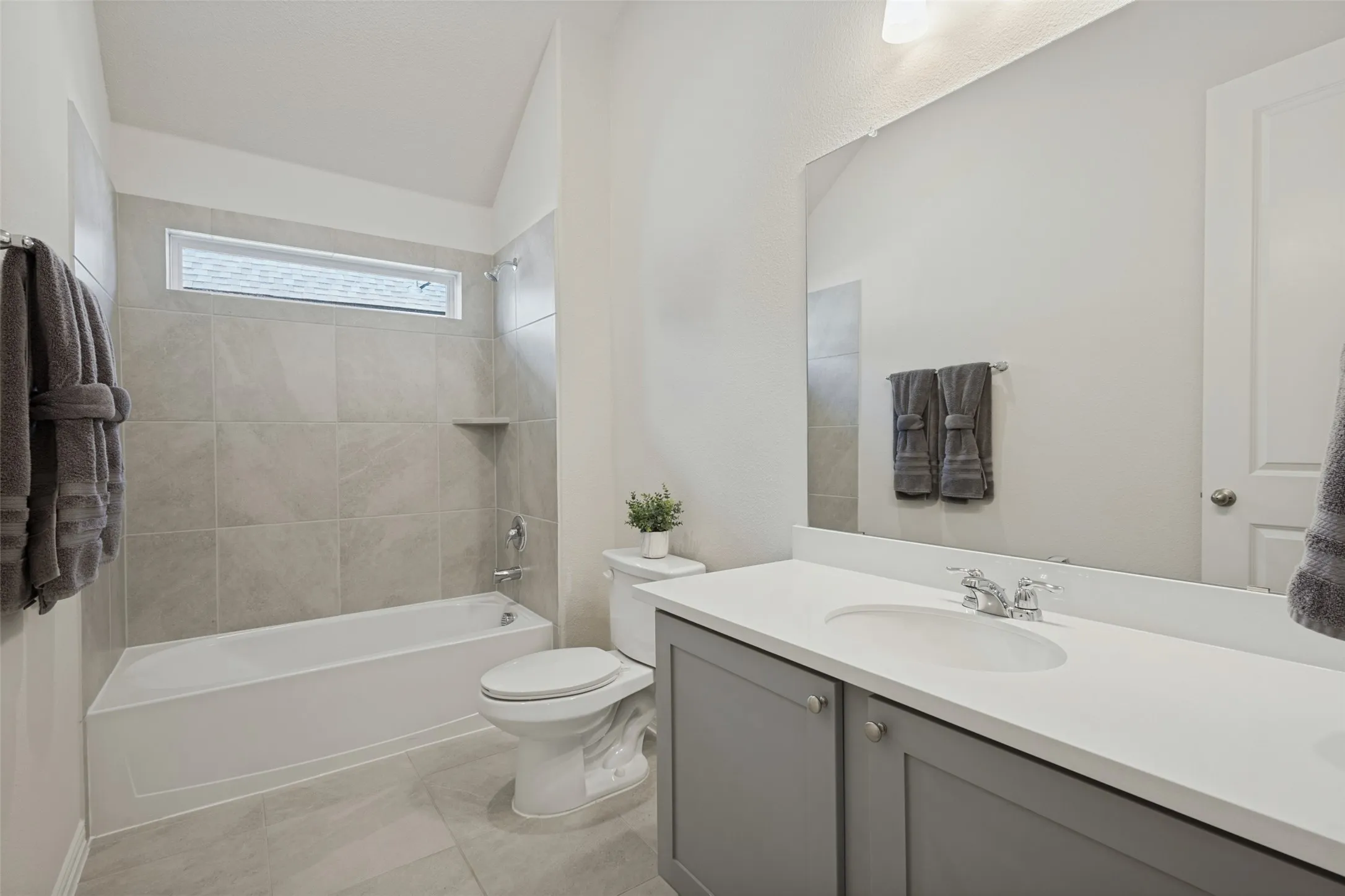 Single Family Residence For Sale in Collin County , 1329 Huntington Drive, Anna, Texas 75409, 4 Bedroom, 3 Bathroom, 2 Garage spaces, 2,261 Sqft, built in 2025, mls#21406154, Real Estate Agent in Anna, Homes For Sale in Collin county, Homes For Sale in Anna, Realtor in Anna Texas, Real Estate Brokerage Independent Realty Texas, Luminita Cordes Realtor