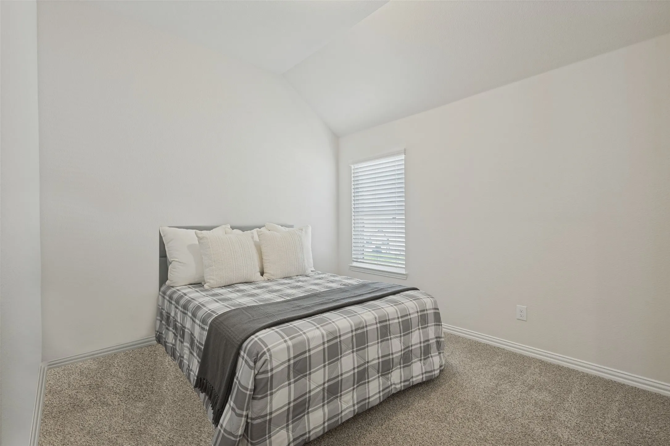 Single Family Residence For Sale in Collin County , 1329 Huntington Drive, Anna, Texas 75409, 4 Bedroom, 3 Bathroom, 2 Garage spaces, 2,261 Sqft, built in 2025, mls#21406154, Real Estate Agent in Anna, Homes For Sale in Collin county, Homes For Sale in Anna, Realtor in Anna Texas, Real Estate Brokerage Independent Realty Texas, Luminita Cordes Realtor