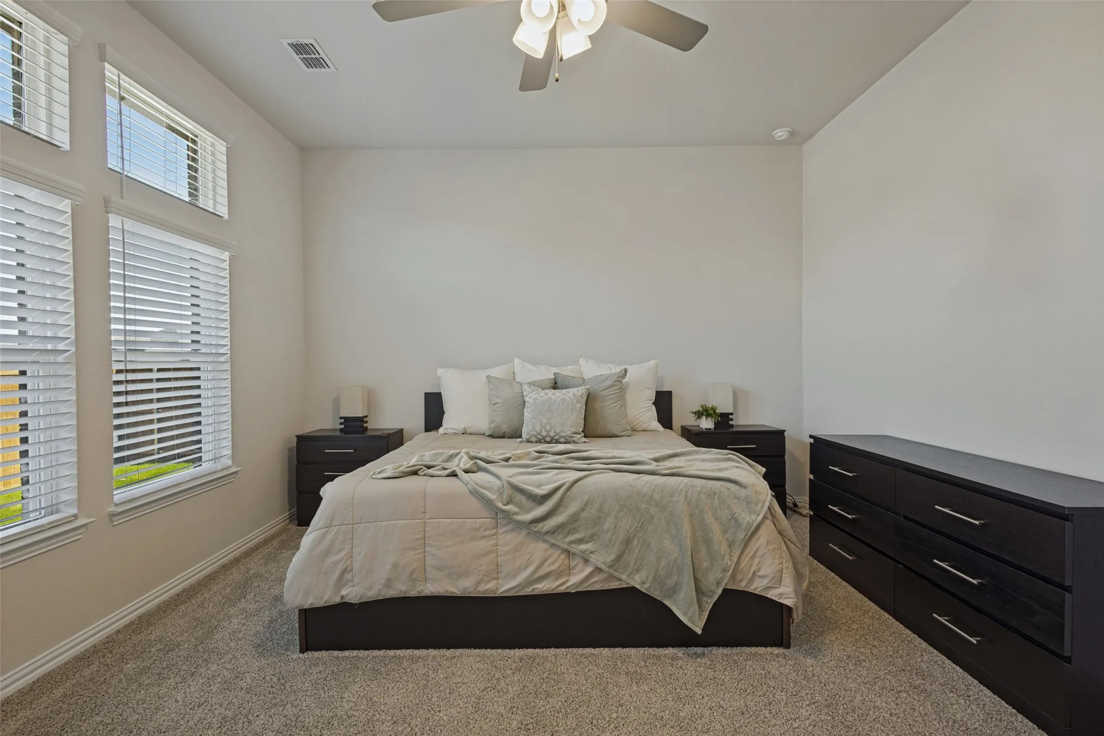 Single Family Residence For Sale in Collin County , 1329 Huntington Drive, Anna, Texas 75409, 4 Bedroom, 3 Bathroom, 2 Garage spaces, 2,261 Sqft, built in 2025, mls#21406154, Real Estate Agent in Anna, Homes For Sale in Collin county, Homes For Sale in Anna, Realtor in Anna Texas, Real Estate Brokerage Independent Realty Texas, Luminita Cordes Realtor