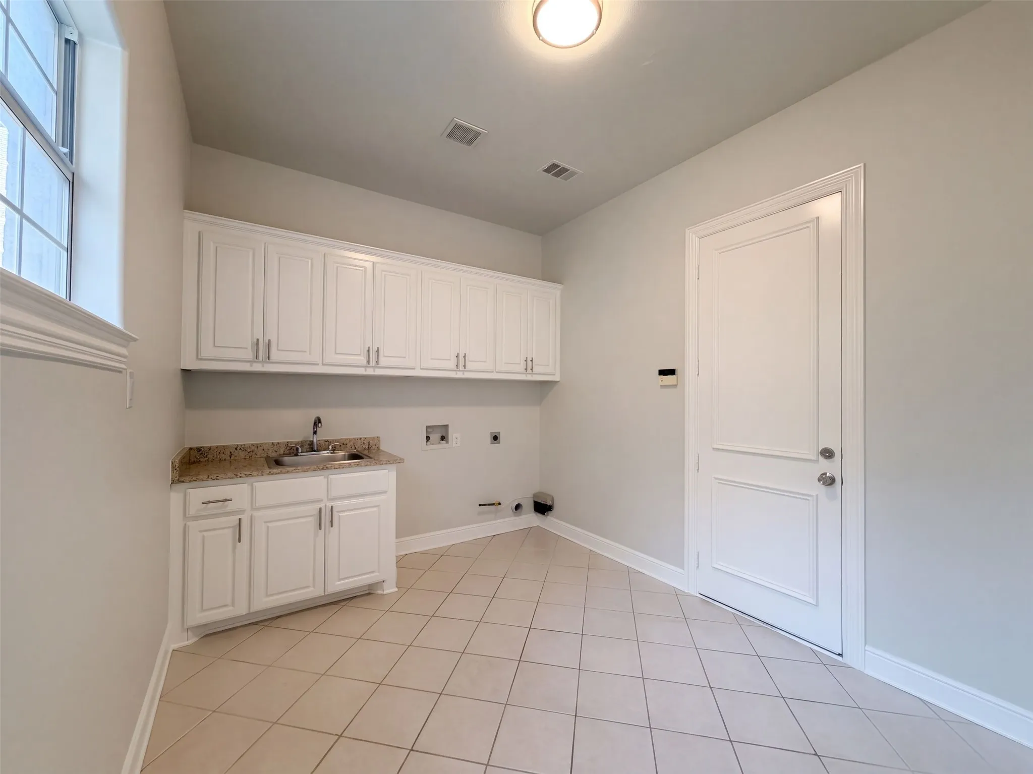 Single Family Residence For Sale in Denton County , 4615 Wildgrove Drive, Flower Mound, Texas 75022, 5 Bedroom, 5 Bathroom, 2 Garage spaces, 4,215 Sqft, built in 1999, mls#21407712, Real Estate Agent in Flower Mound, Homes For Sale in Denton county, Homes For Sale in Flower Mound, Realtor in Flower Mound Texas, Real Estate Brokerage Independent Realty Texas, Luminita Cordes Realtor