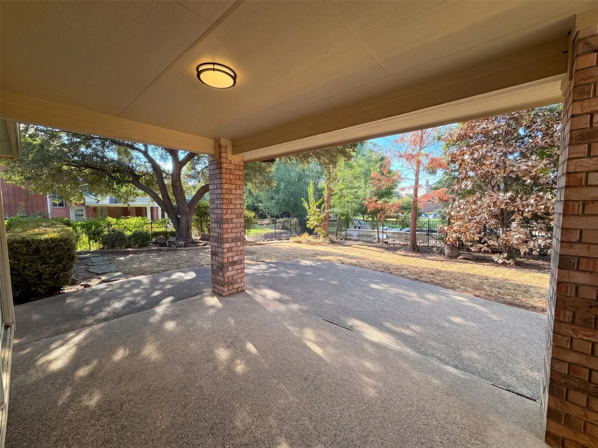 Single Family Residence For Sale in Denton County , 4615 Wildgrove Drive, Flower Mound, Texas 75022, 5 Bedroom, 5 Bathroom, 2 Garage spaces, 4,215 Sqft, built in 1999, mls#21407712, Real Estate Agent in Flower Mound, Homes For Sale in Denton county, Homes For Sale in Flower Mound, Realtor in Flower Mound Texas, Real Estate Brokerage Independent Realty Texas, Luminita Cordes Realtor
