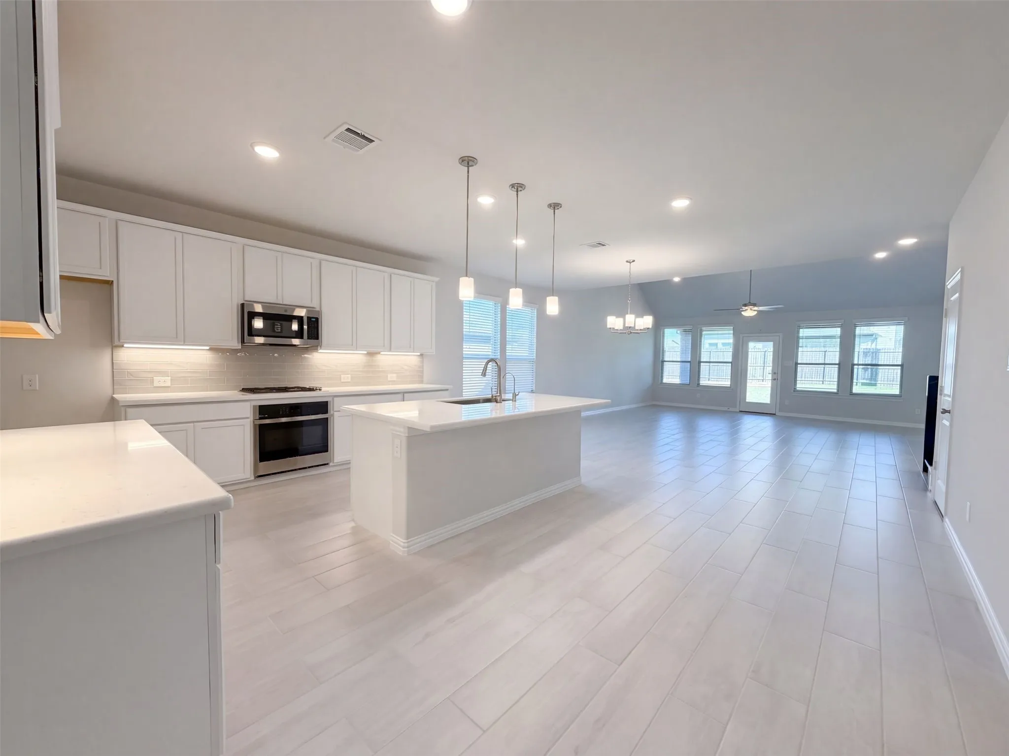 Single Family Residence For Sale in Denton County , 3704 Bluestem Boulevard, Argyle, Texas 76226, 5 Bedroom, 4 Bathroom, 2 Garage spaces, 3,409 Sqft, built in 2022, mls#21407650, Real Estate Agent in Argyle, Homes For Sale in Denton county, Homes For Sale in Argyle, Realtor in Argyle Texas, Real Estate Brokerage Independent Realty Texas, Luminita Cordes Realtor