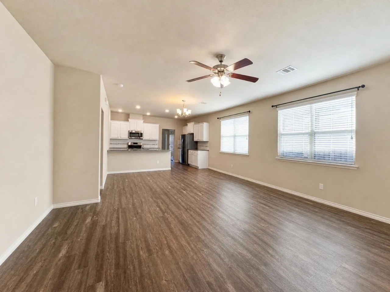 Single Family Residence For Rent in Denton County , 2265 Barx Drive, Little Elm, Texas 75068, 3 Bedroom, 2 Bathroom, 2 Garage spaces, 1,587 Sqft, built in 2017, mls#21405769, Real Estate Agent in Little Elm, Homes For Rent in Denton county, Homes For Rent in Little Elm, Realtor in Little Elm Texas, Real Estate Brokerage Independent Realty Texas, Luminita Cordes Realtor