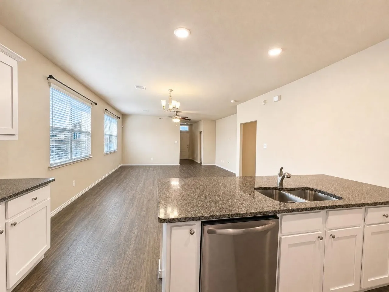 Single Family Residence For Rent in Denton County , 2265 Barx Drive, Little Elm, Texas 75068, 3 Bedroom, 2 Bathroom, 2 Garage spaces, 1,587 Sqft, built in 2017, mls#21405769, Real Estate Agent in Little Elm, Homes For Rent in Denton county, Homes For Rent in Little Elm, Realtor in Little Elm Texas, Real Estate Brokerage Independent Realty Texas, Luminita Cordes Realtor