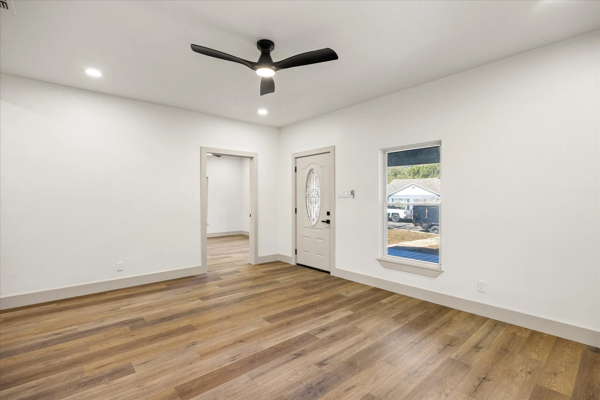 Single Family Residence For Sale in Erath County , 1022 W Green Street, Stephenville, Texas 76401, 3 Bedroom, 2 Bathroom, Garage spaces, 1,429 Sqft, built in 1930, mls#21407239, Real Estate Agent in Stephenville, Homes For Sale in Erath county, Homes For Sale in Stephenville, Realtor in Stephenville Texas, Real Estate Brokerage Independent Realty Texas, Luminita Cordes Realtor