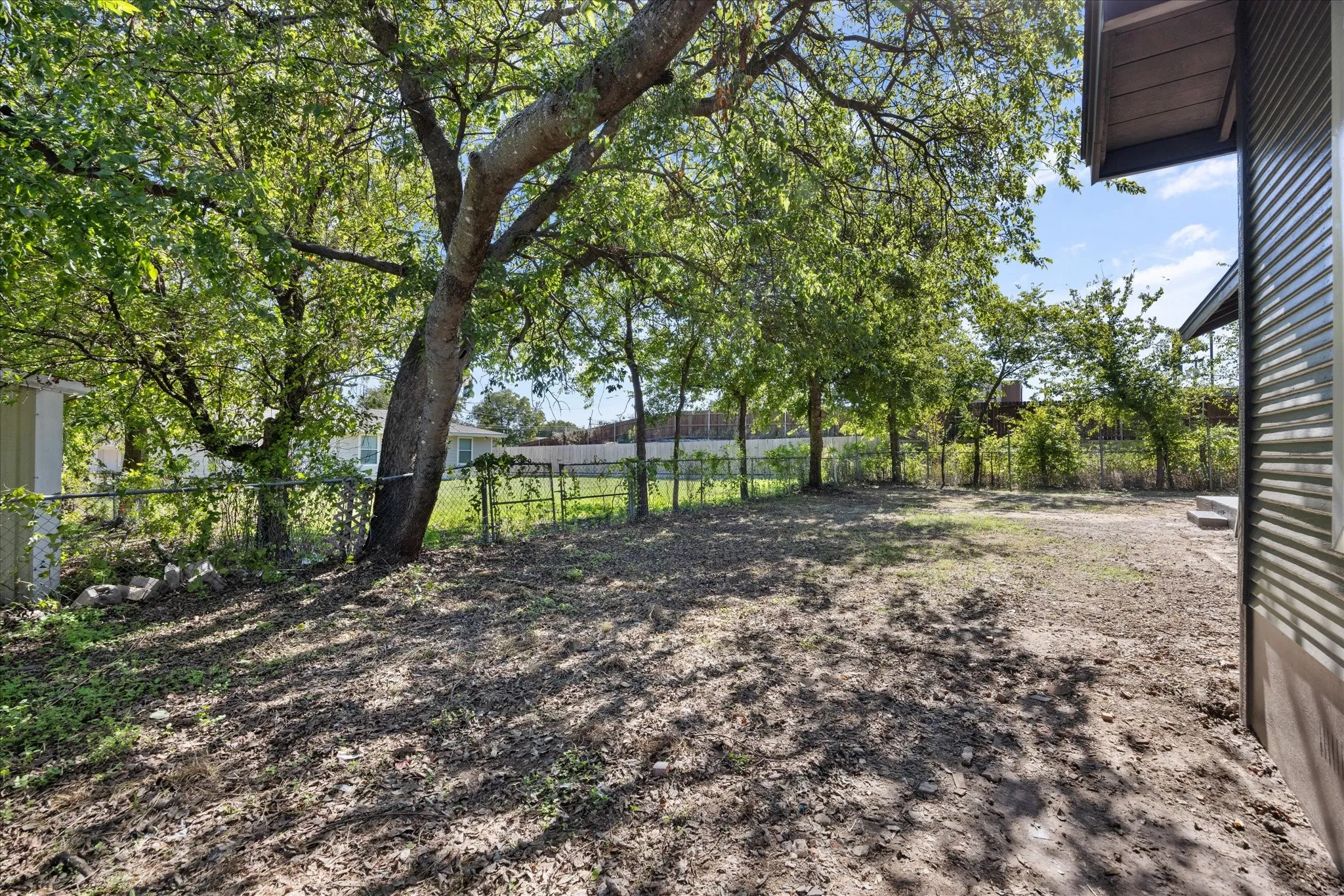 Single Family Residence For Sale in Erath County , 1022 W Green Street, Stephenville, Texas 76401, 3 Bedroom, 2 Bathroom, Garage spaces, 1,429 Sqft, built in 1930, mls#21407239, Real Estate Agent in Stephenville, Homes For Sale in Erath county, Homes For Sale in Stephenville, Realtor in Stephenville Texas, Real Estate Brokerage Independent Realty Texas, Luminita Cordes Realtor