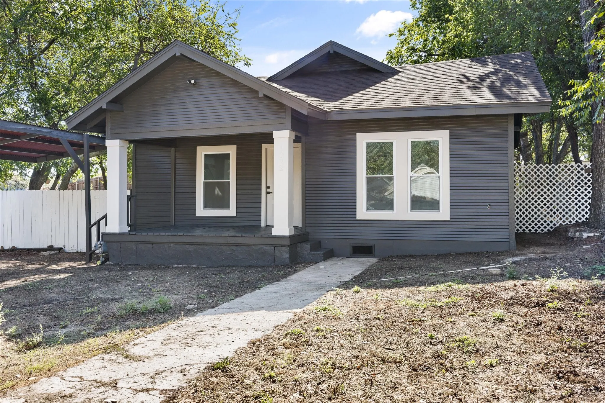 Single Family Residence For Sale in Erath County , 1022 W Green Street, Stephenville, Texas 76401, 3 Bedroom, 2 Bathroom, Garage spaces, 1,429 Sqft, built in 1930, mls#21407239, Real Estate Agent in Stephenville, Homes For Sale in Erath county, Homes For Sale in Stephenville, Realtor in Stephenville Texas, Real Estate Brokerage Independent Realty Texas, Luminita Cordes Realtor