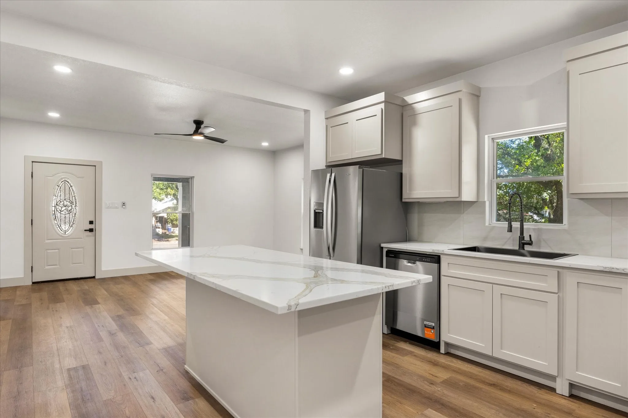 Single Family Residence For Sale in Erath County , 1022 W Green Street, Stephenville, Texas 76401, 3 Bedroom, 2 Bathroom, Garage spaces, 1,429 Sqft, built in 1930, mls#21407239, Real Estate Agent in Stephenville, Homes For Sale in Erath county, Homes For Sale in Stephenville, Realtor in Stephenville Texas, Real Estate Brokerage Independent Realty Texas, Luminita Cordes Realtor