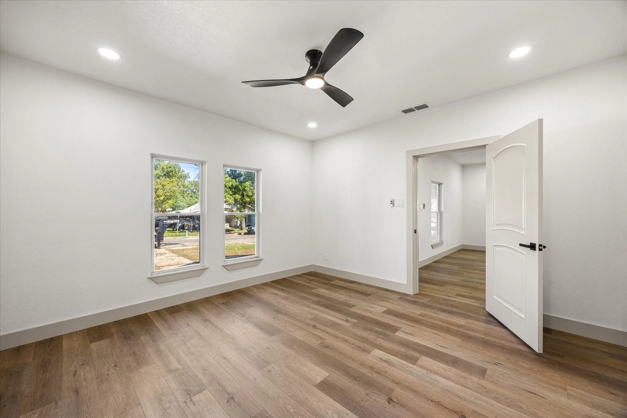 Single Family Residence For Sale in Erath County , 1022 W Green Street, Stephenville, Texas 76401, 3 Bedroom, 2 Bathroom, Garage spaces, 1,429 Sqft, built in 1930, mls#21407239, Real Estate Agent in Stephenville, Homes For Sale in Erath county, Homes For Sale in Stephenville, Realtor in Stephenville Texas, Real Estate Brokerage Independent Realty Texas, Luminita Cordes Realtor