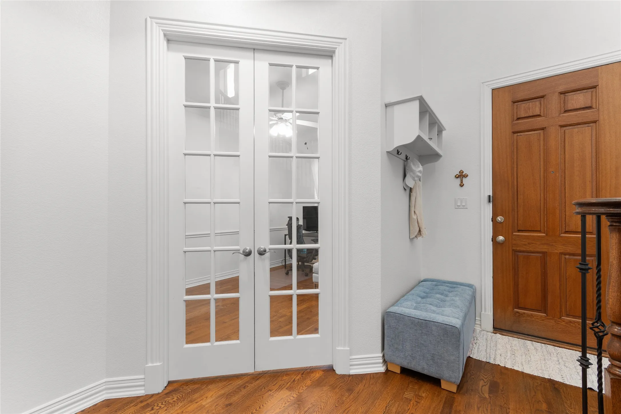 Single Family Residence For Rent in Dallas County , 5639 Ellsworth Avenue, Dallas, Texas 75206, 3 Bedroom, 2 Bathroom, 2 Garage spaces, 2,360 Sqft, built in 2003, mls#21406167, Real Estate Agent in Dallas, Homes For Rent in Dallas county, Homes For Rent in Dallas, Realtor in Dallas Texas, Real Estate Brokerage Independent Realty Texas, Luminita Cordes Realtor