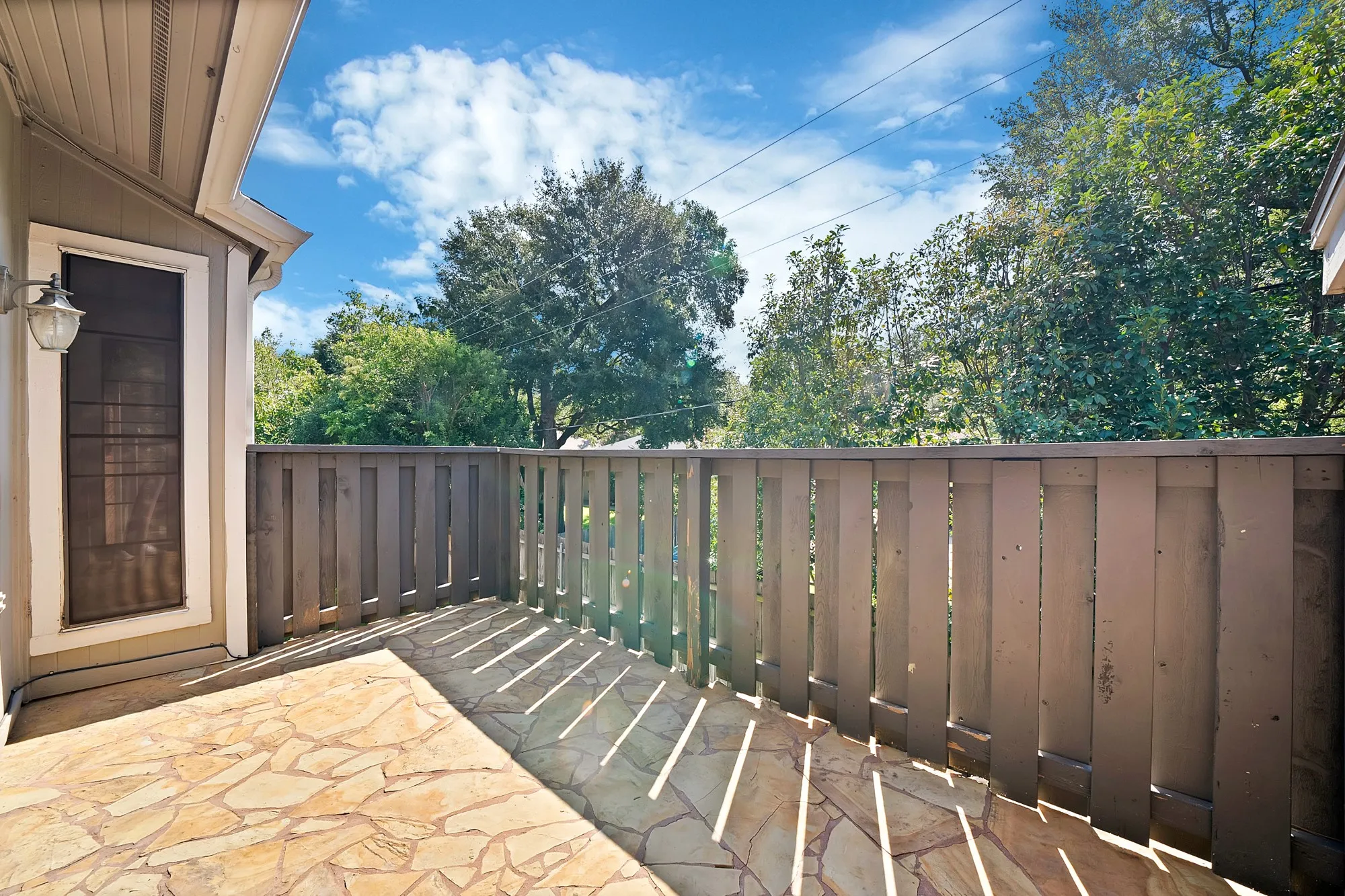 Condominium For Sale in Tarrant County , 412 Pebble Way 251, Arlington, Texas 76006, 2 Bedroom, 1 Bathroom, Garage spaces, 896 Sqft, built in 1983, mls#21407942, Real Estate Agent in Arlington, Homes For Sale in Tarrant county, Homes For Sale in Arlington, Realtor in Arlington Texas, Real Estate Brokerage Independent Realty Texas, Luminita Cordes Realtor