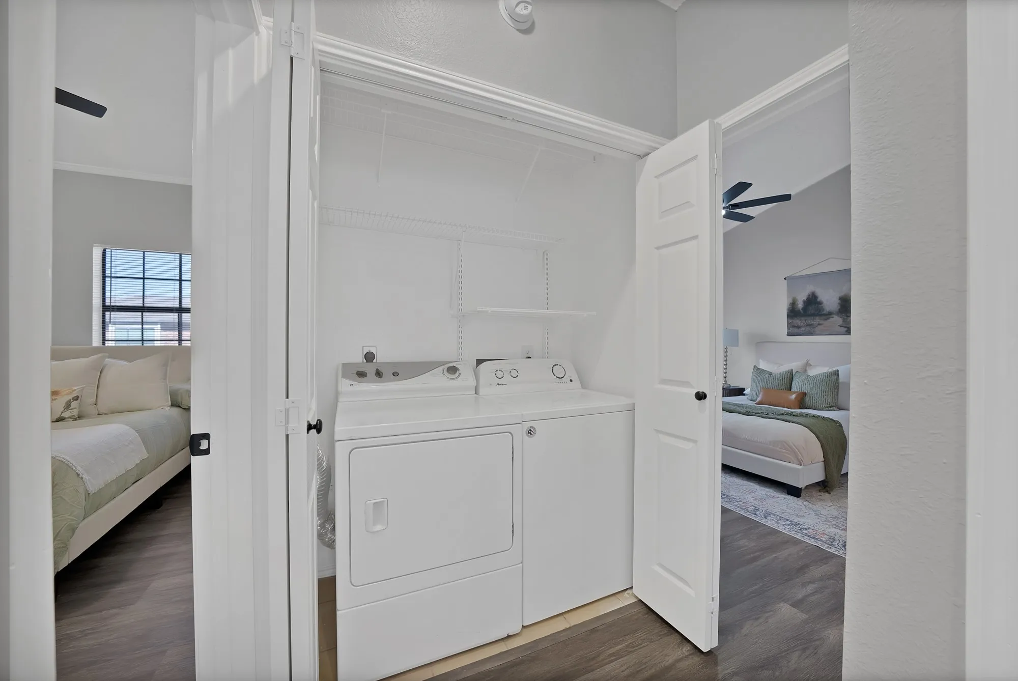 Condominium For Sale in Tarrant County , 412 Pebble Way 251, Arlington, Texas 76006, 2 Bedroom, 1 Bathroom, Garage spaces, 896 Sqft, built in 1983, mls#21407942, Real Estate Agent in Arlington, Homes For Sale in Tarrant county, Homes For Sale in Arlington, Realtor in Arlington Texas, Real Estate Brokerage Independent Realty Texas, Luminita Cordes Realtor