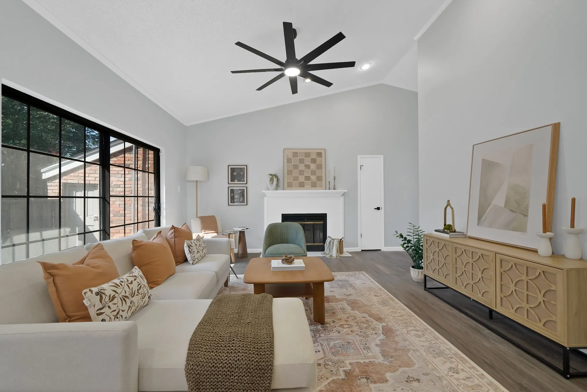 Condominium For Sale in Tarrant County , 412 Pebble Way 251, Arlington, Texas 76006, 2 Bedroom, 1 Bathroom, Garage spaces, 896 Sqft, built in 1983, mls#21407942, Real Estate Agent in Arlington, Homes For Sale in Tarrant county, Homes For Sale in Arlington, Realtor in Arlington Texas, Real Estate Brokerage Independent Realty Texas, Luminita Cordes Realtor