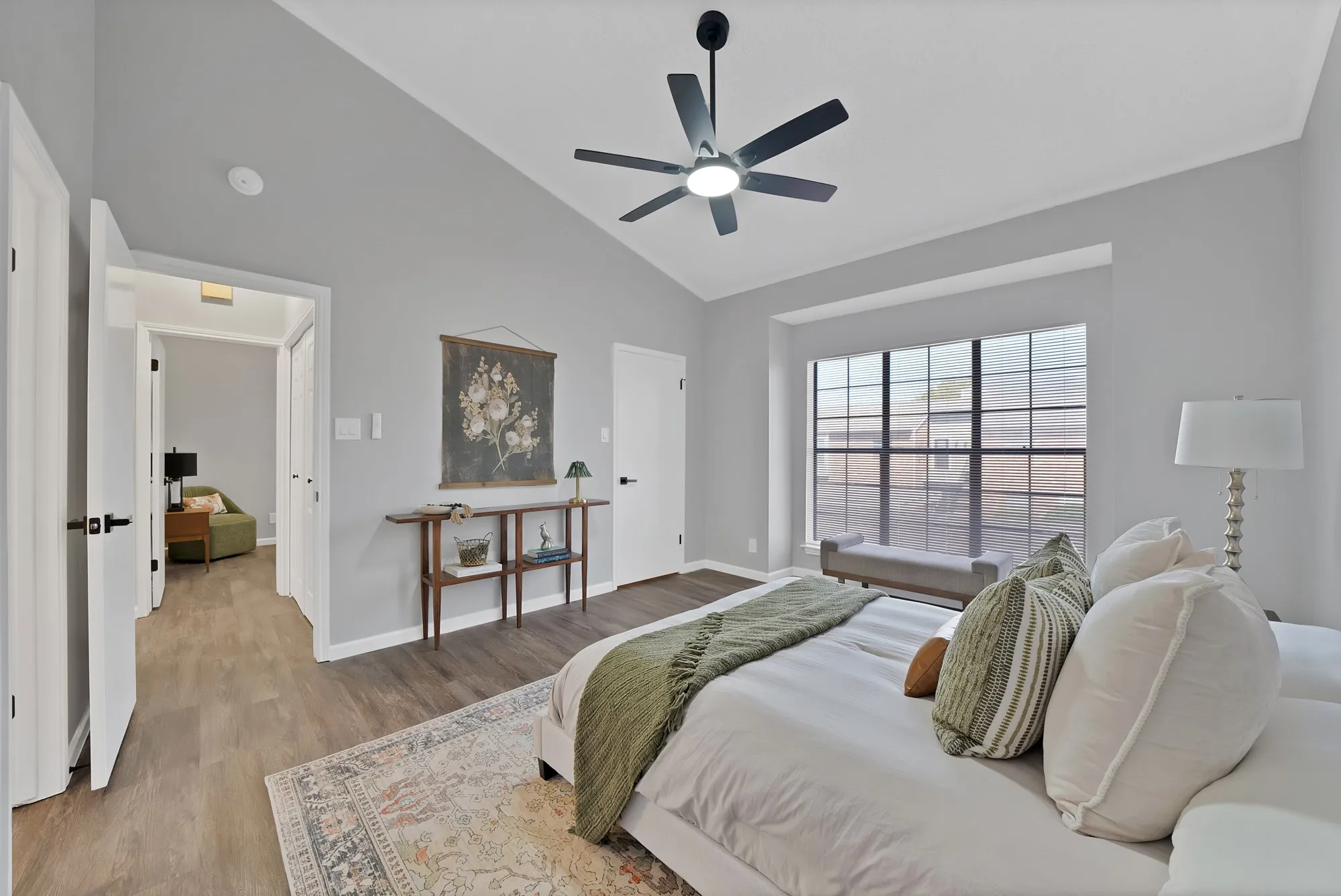 Condominium For Sale in Tarrant County , 412 Pebble Way 251, Arlington, Texas 76006, 2 Bedroom, 1 Bathroom, Garage spaces, 896 Sqft, built in 1983, mls#21407942, Real Estate Agent in Arlington, Homes For Sale in Tarrant county, Homes For Sale in Arlington, Realtor in Arlington Texas, Real Estate Brokerage Independent Realty Texas, Luminita Cordes Realtor