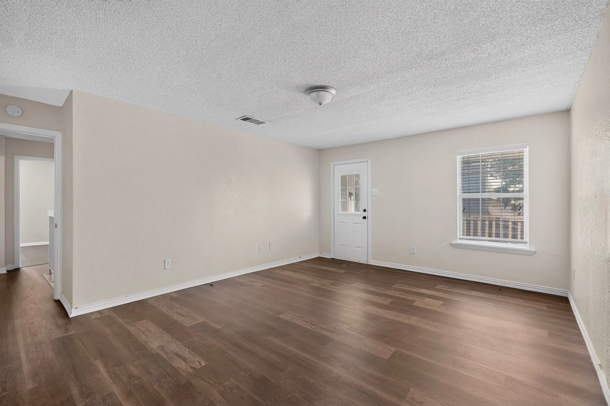 Single Family Residence For Sale in Dallas County , 5026 Boca Raton Drive, Garland, Texas 75043, 4 Bedroom, 3 Bathroom, 2 Garage spaces, 2,030 Sqft, built in 1972, mls#21406146, Real Estate Agent in Garland, Homes For Sale in Dallas county, Homes For Sale in Garland, Realtor in Garland Texas, Real Estate Brokerage Independent Realty Texas, Luminita Cordes Realtor