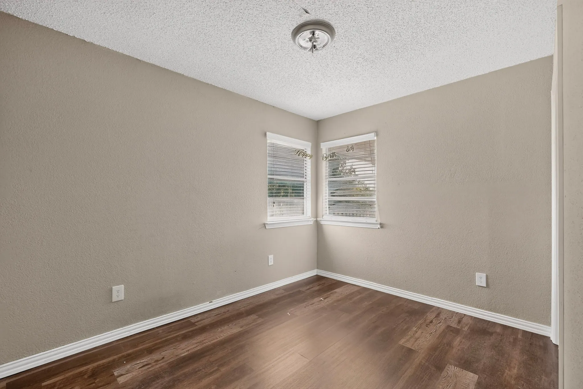 Single Family Residence For Sale in Dallas County , 5026 Boca Raton Drive, Garland, Texas 75043, 4 Bedroom, 3 Bathroom, 2 Garage spaces, 2,030 Sqft, built in 1972, mls#21406146, Real Estate Agent in Garland, Homes For Sale in Dallas county, Homes For Sale in Garland, Realtor in Garland Texas, Real Estate Brokerage Independent Realty Texas, Luminita Cordes Realtor
