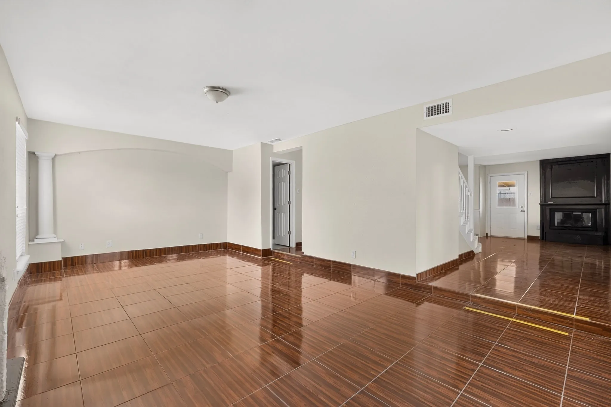 Single Family Residence For Sale in Dallas County , 5026 Boca Raton Drive, Garland, Texas 75043, 4 Bedroom, 3 Bathroom, 2 Garage spaces, 2,030 Sqft, built in 1972, mls#21406146, Real Estate Agent in Garland, Homes For Sale in Dallas county, Homes For Sale in Garland, Realtor in Garland Texas, Real Estate Brokerage Independent Realty Texas, Luminita Cordes Realtor