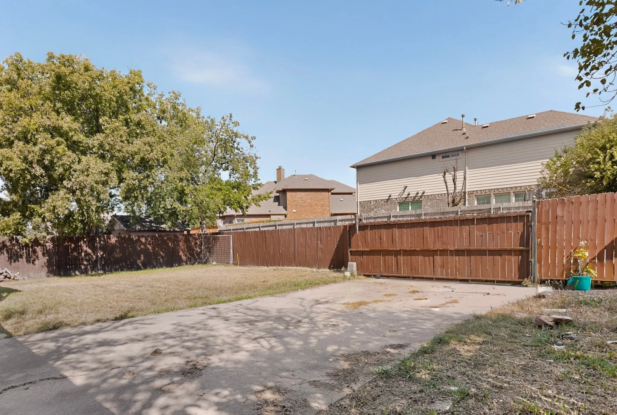 Single Family Residence For Sale in Dallas County , 5026 Boca Raton Drive, Garland, Texas 75043, 4 Bedroom, 3 Bathroom, 2 Garage spaces, 2,030 Sqft, built in 1972, mls#21406146, Real Estate Agent in Garland, Homes For Sale in Dallas county, Homes For Sale in Garland, Realtor in Garland Texas, Real Estate Brokerage Independent Realty Texas, Luminita Cordes Realtor