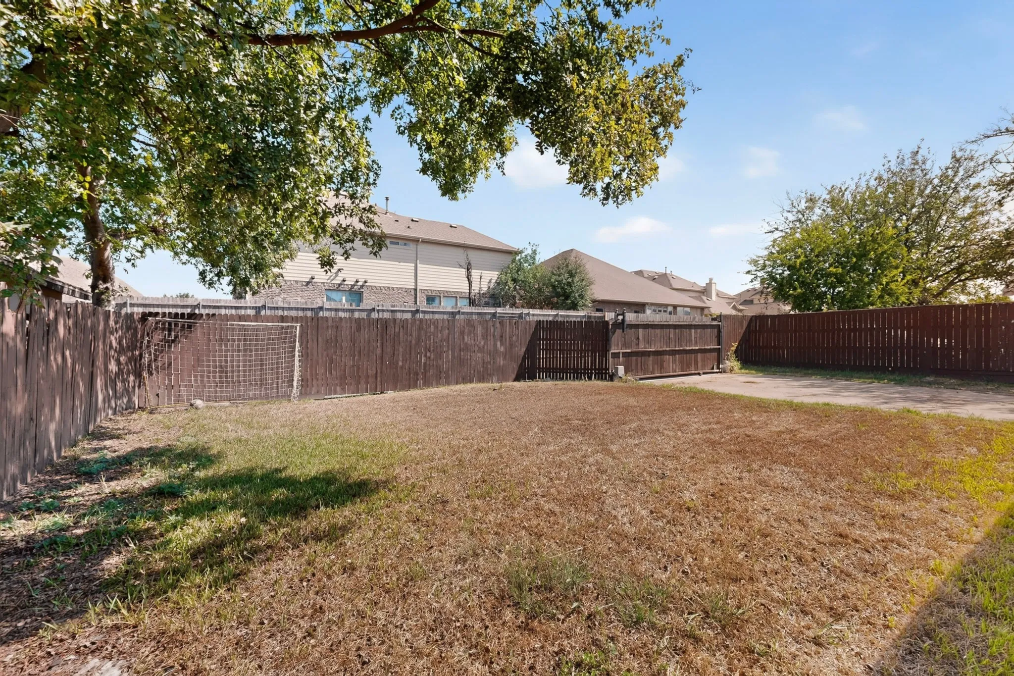 Single Family Residence For Sale in Dallas County , 5026 Boca Raton Drive, Garland, Texas 75043, 4 Bedroom, 3 Bathroom, 2 Garage spaces, 2,030 Sqft, built in 1972, mls#21406146, Real Estate Agent in Garland, Homes For Sale in Dallas county, Homes For Sale in Garland, Realtor in Garland Texas, Real Estate Brokerage Independent Realty Texas, Luminita Cordes Realtor
