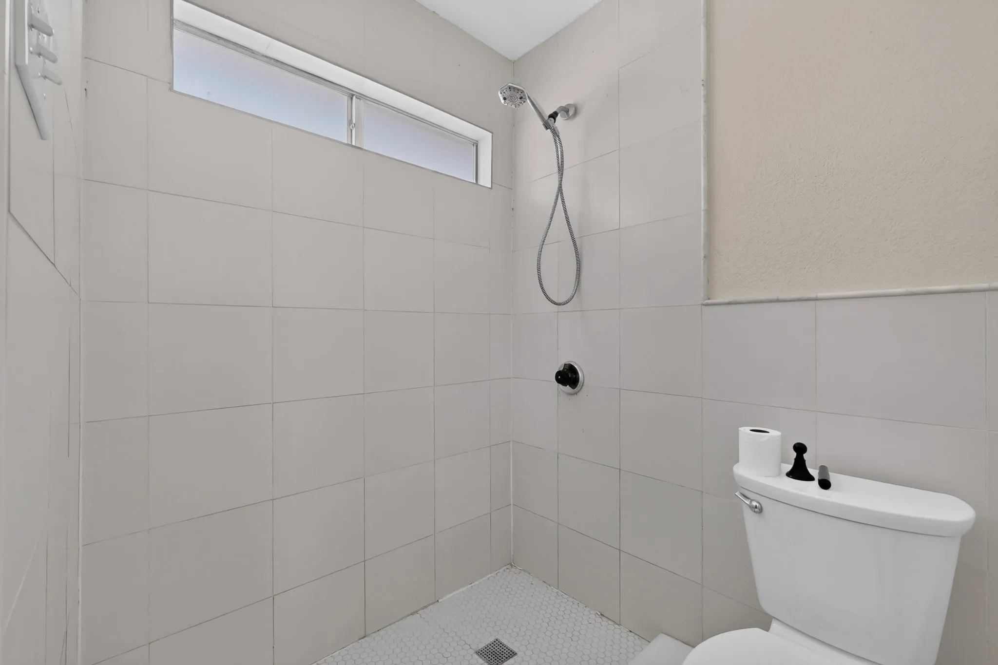 Single Family Residence For Sale in Dallas County , 5026 Boca Raton Drive, Garland, Texas 75043, 4 Bedroom, 3 Bathroom, 2 Garage spaces, 2,030 Sqft, built in 1972, mls#21406146, Real Estate Agent in Garland, Homes For Sale in Dallas county, Homes For Sale in Garland, Realtor in Garland Texas, Real Estate Brokerage Independent Realty Texas, Luminita Cordes Realtor