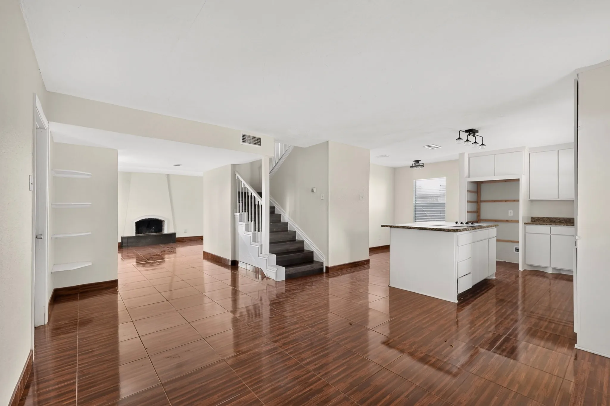 Single Family Residence For Sale in Dallas County , 5026 Boca Raton Drive, Garland, Texas 75043, 4 Bedroom, 3 Bathroom, 2 Garage spaces, 2,030 Sqft, built in 1972, mls#21406146, Real Estate Agent in Garland, Homes For Sale in Dallas county, Homes For Sale in Garland, Realtor in Garland Texas, Real Estate Brokerage Independent Realty Texas, Luminita Cordes Realtor