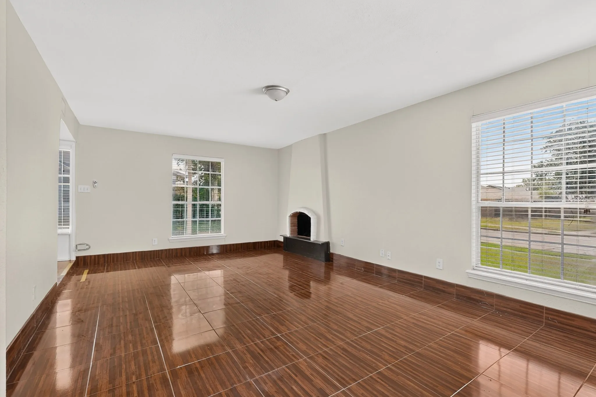 Single Family Residence For Sale in Dallas County , 5026 Boca Raton Drive, Garland, Texas 75043, 4 Bedroom, 3 Bathroom, 2 Garage spaces, 2,030 Sqft, built in 1972, mls#21406146, Real Estate Agent in Garland, Homes For Sale in Dallas county, Homes For Sale in Garland, Realtor in Garland Texas, Real Estate Brokerage Independent Realty Texas, Luminita Cordes Realtor